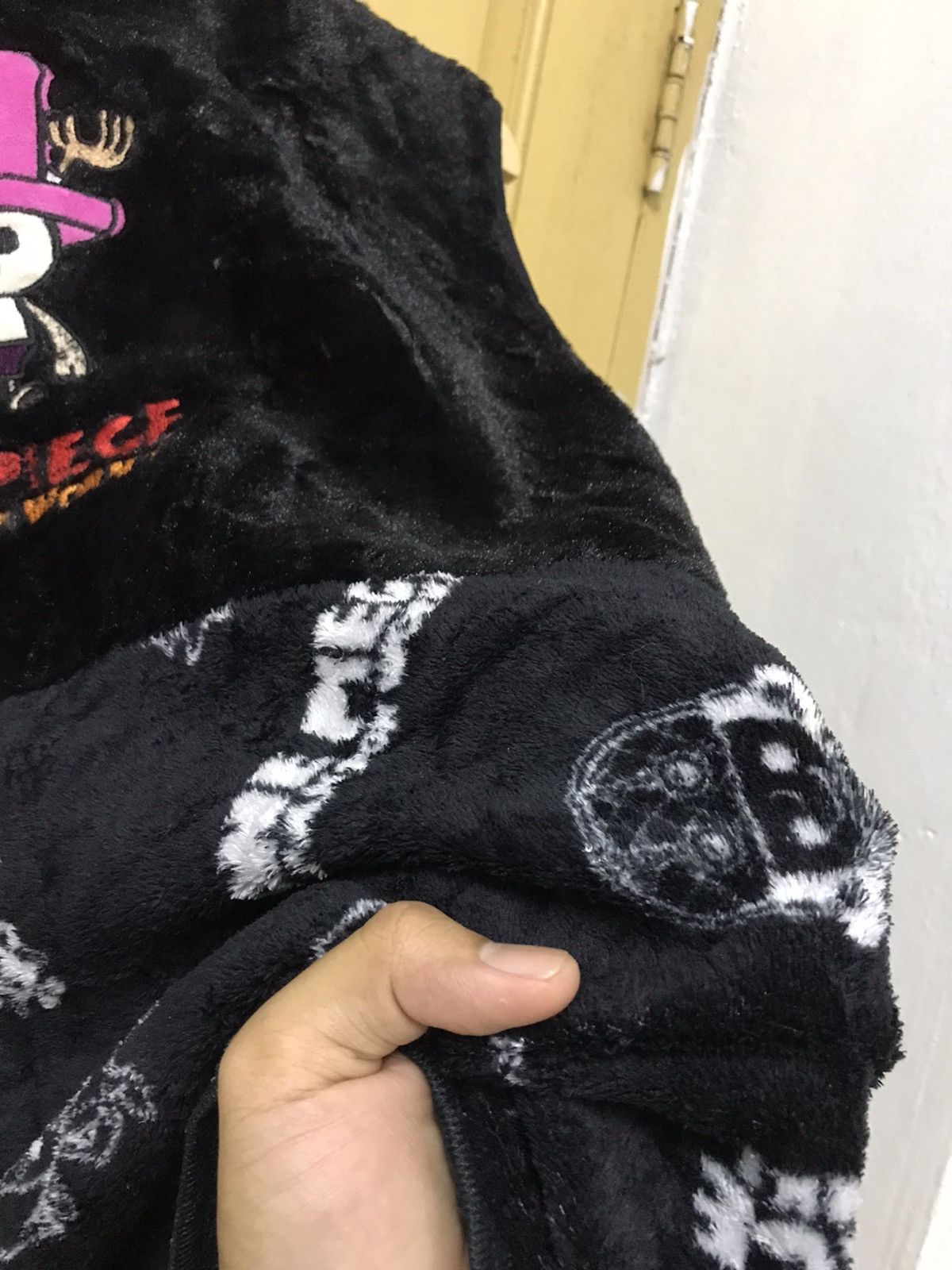 Anime Vintage One Piece Embroidery Fleece Vest Jacket Size US L / EU 52-54 / 3 - 10 Thumbnail