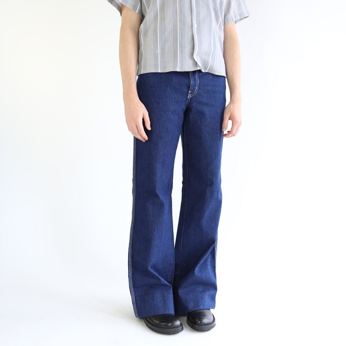 Vintage Brtittania flared bell bottom jeans Size US 31 - 1 Thumbnail