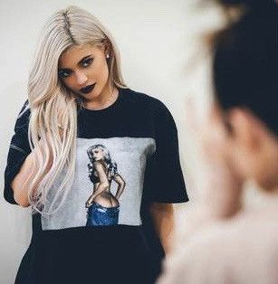 Kendall And Kylie Kylie Jenner Cheeks T Shirt Size Medium DS Size US M / EU 48-50 / 2 - 2 Thumbnail