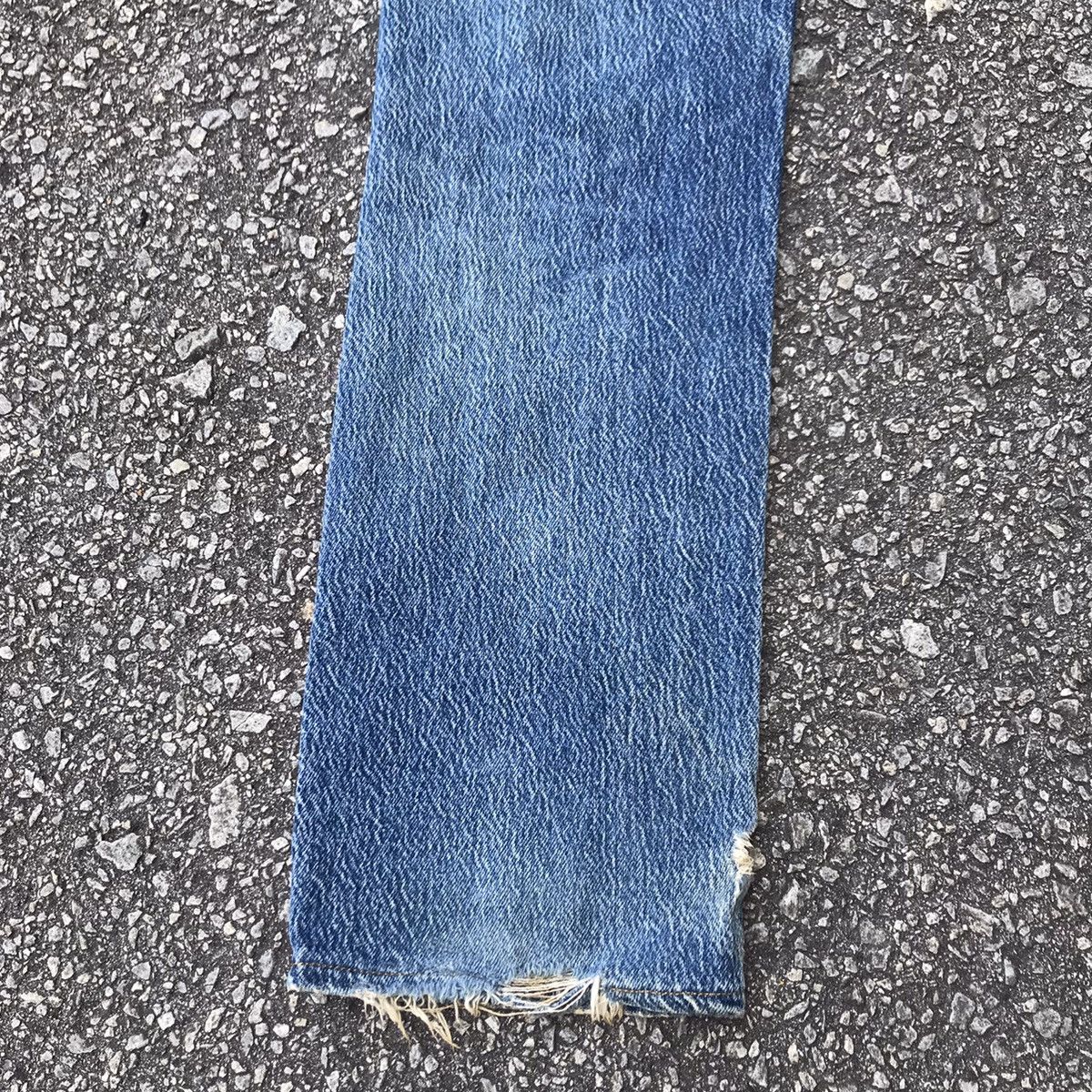 Levi's Vintage Levis 501 Stone Wash Thrashed Jeans Grunge Size US 30 / EU 46 - 13 Thumbnail