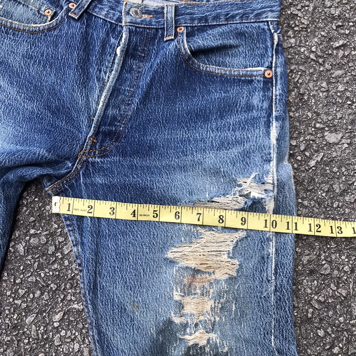 Levi's Vintage Levis 501 Stone Wash Thrashed Jeans Grunge Size US 30 / EU 46 - 21 Thumbnail