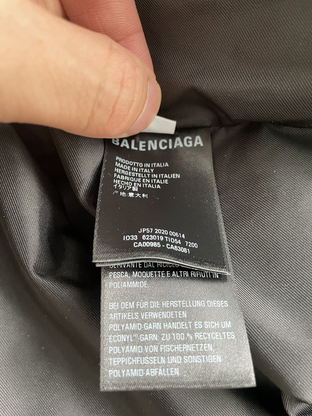 Balenciaga Limited Edition Runway $2k Brand NEW BB Logo Track Jacket Size US XXL / EU 58 / 5 - 13 Thumbnail