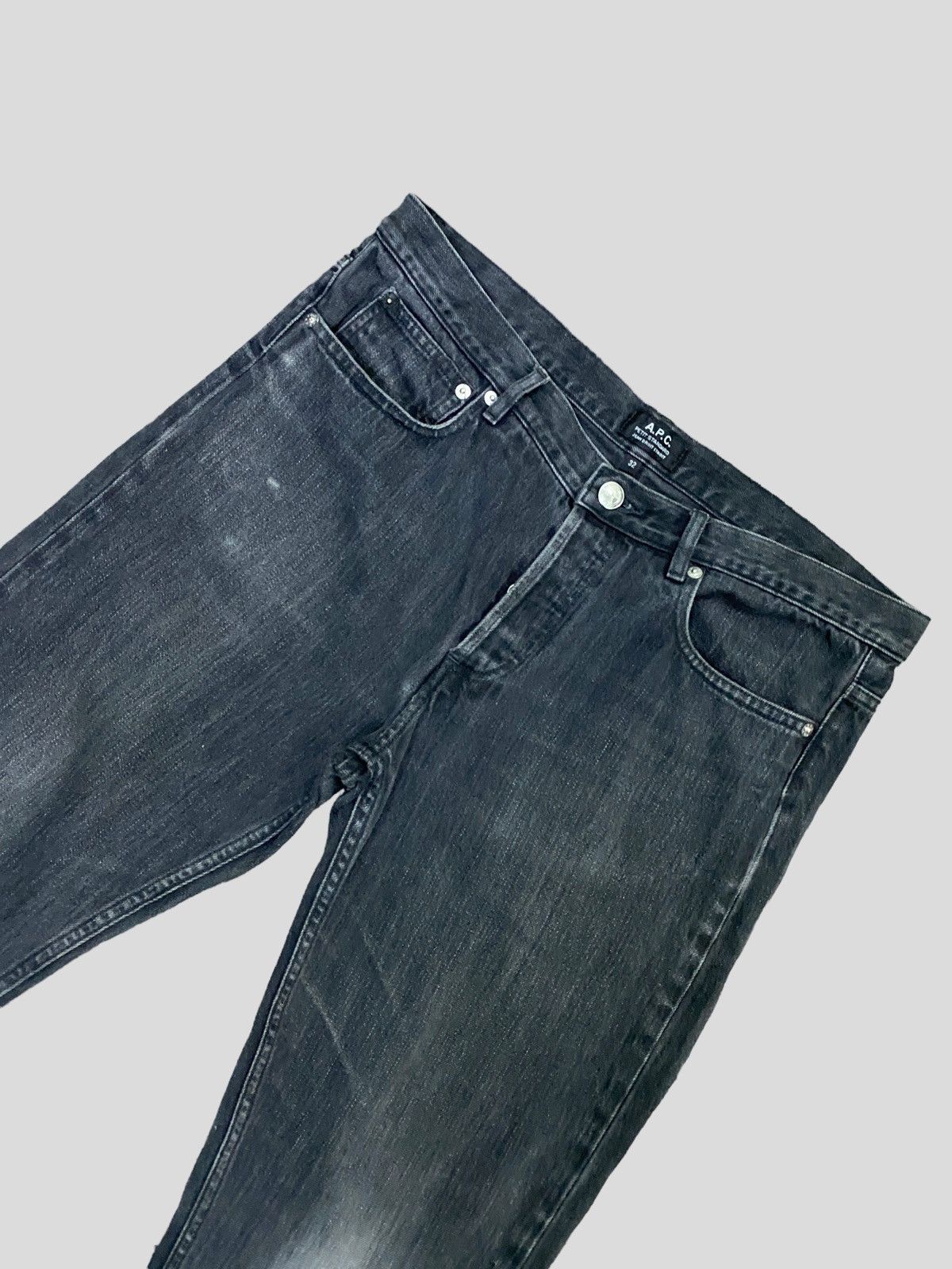 A.P.C. × Designer A.P.C PETIT STANDARD JEANS DROIT ETROIT BLACK FADED DENIM Size US 32 / EU 48 - 4 Thumbnail