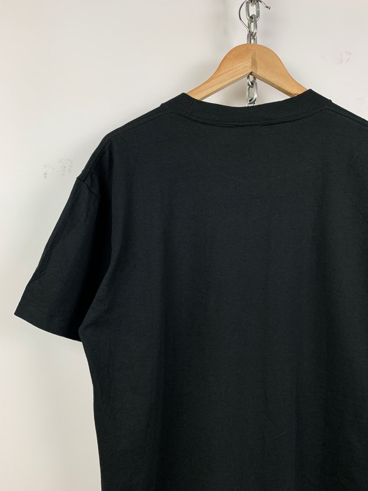 NBA 1993 Vintage Taz In Yo Face NBA Space Jam Single Stitch Tee Size US L / EU 52-54 / 3 - 13 Thumbnail