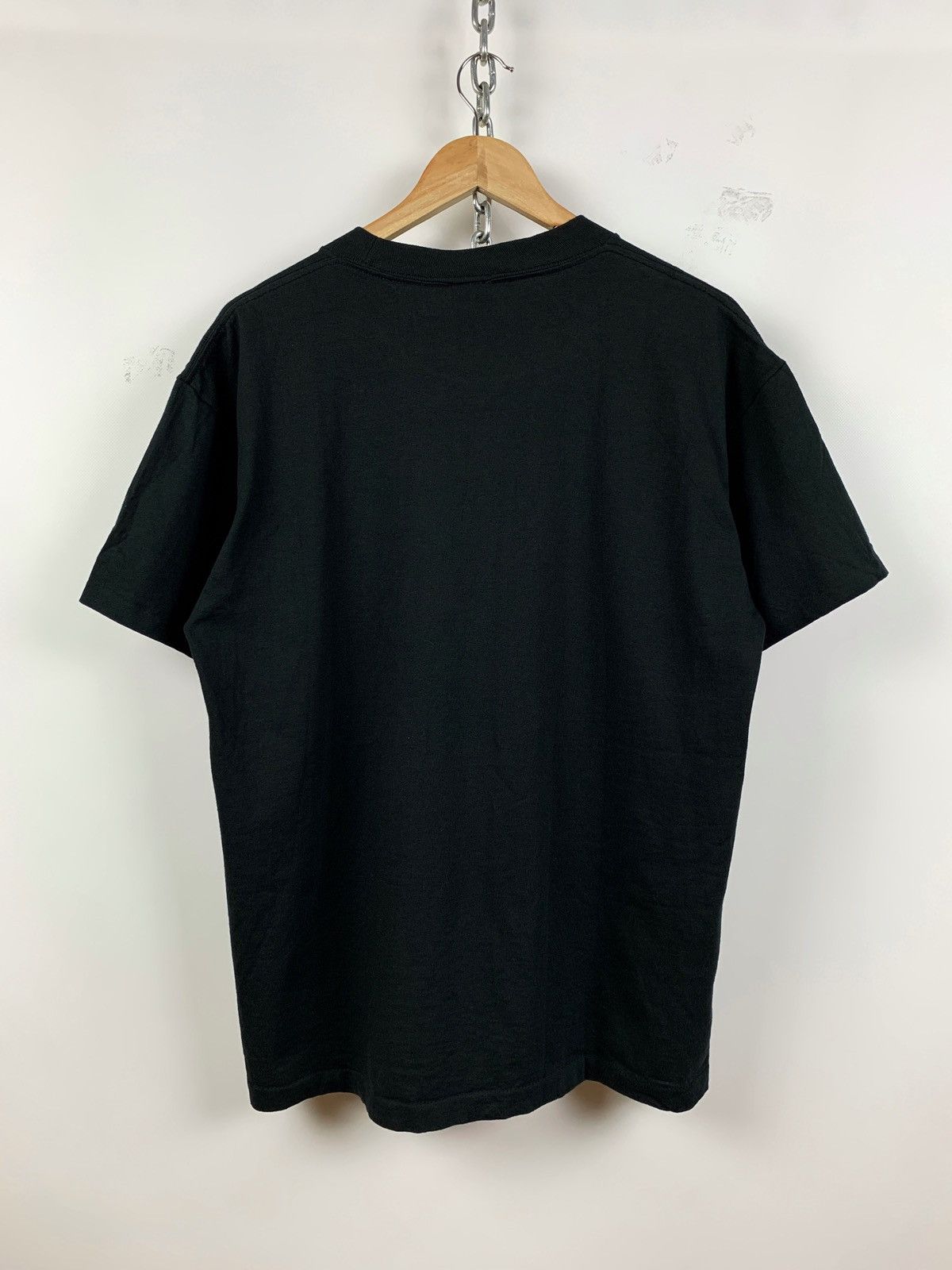 NBA 1993 Vintage Taz In Yo Face NBA Space Jam Single Stitch Tee Size US L / EU 52-54 / 3 - 12 Thumbnail