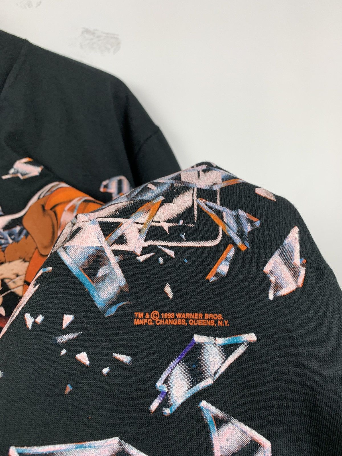 NBA 1993 Vintage Taz In Yo Face NBA Space Jam Single Stitch Tee Size US L / EU 52-54 / 3 - 11 Thumbnail