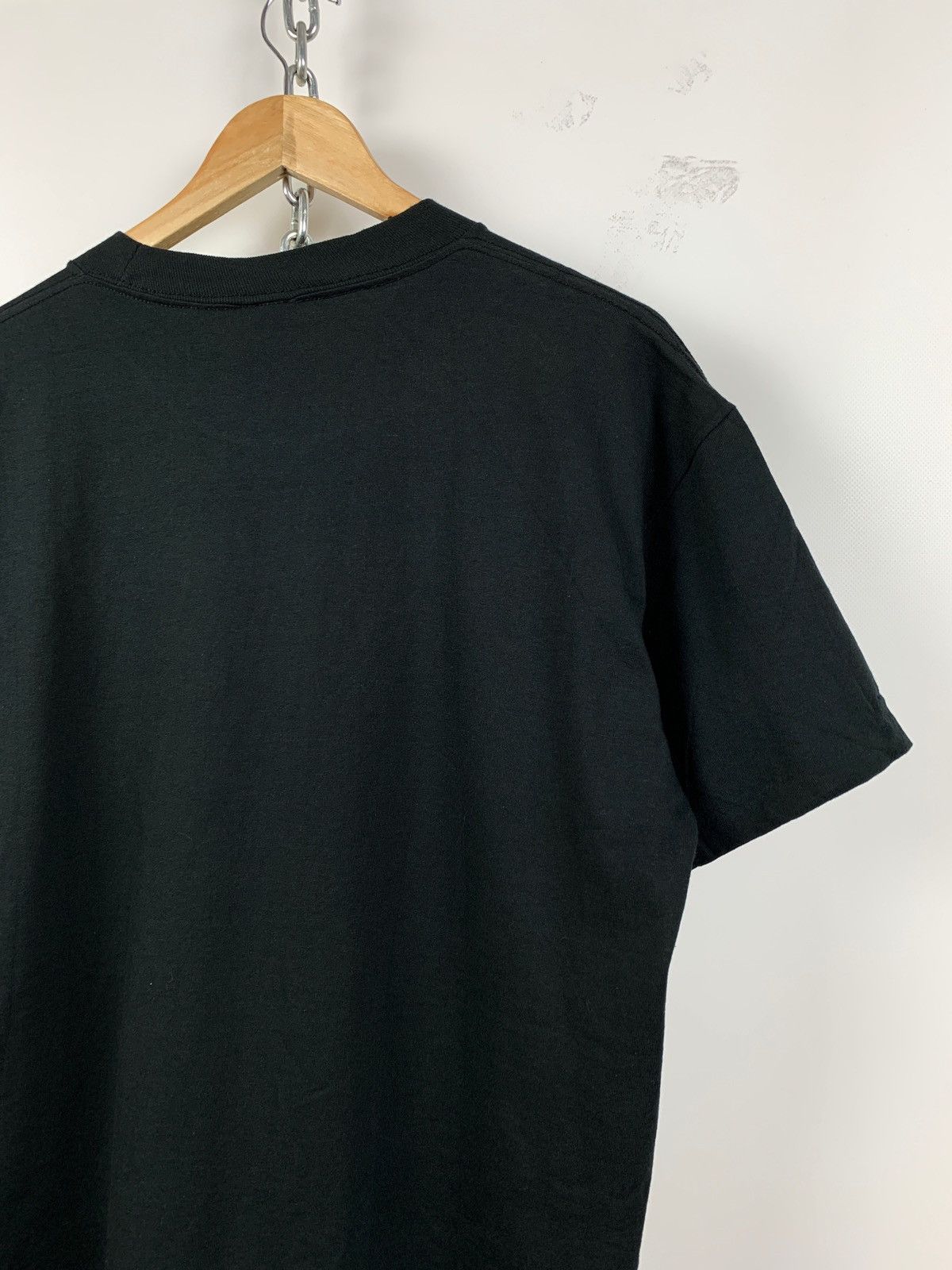 NBA 1993 Vintage Taz In Yo Face NBA Space Jam Single Stitch Tee Size US L / EU 52-54 / 3 - 14 Thumbnail