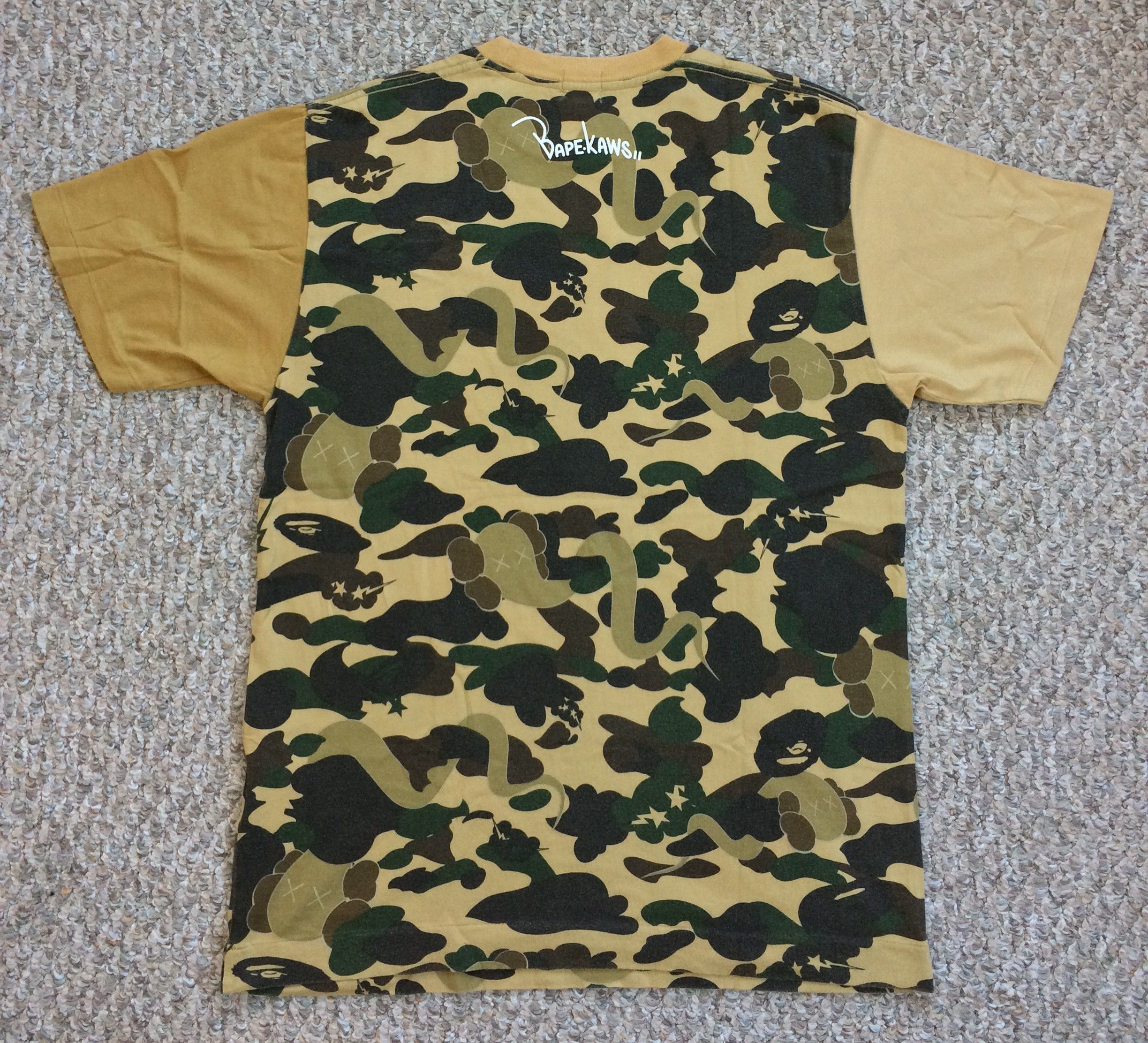 Bape × Kaws F/W 2005 Bape x Kaws 1st Camo Tee Size US M / EU 48-50 / 2 - 3 Thumbnail