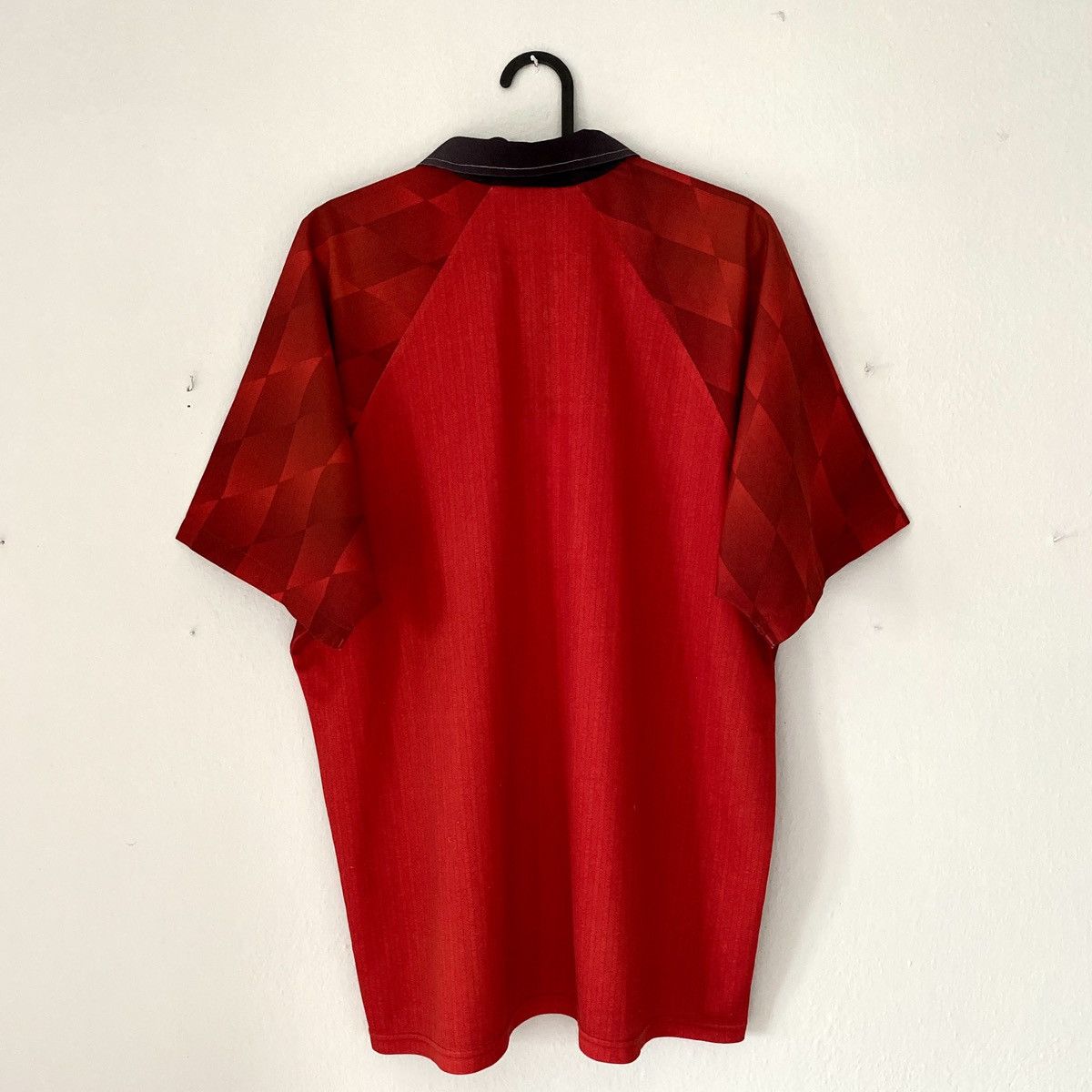 Umbro × Vintage 1996 1998 Manchester United Umbro Vintage Home Soccer Jersey Size US L / EU 52-54 / 3 - 8 Thumbnail