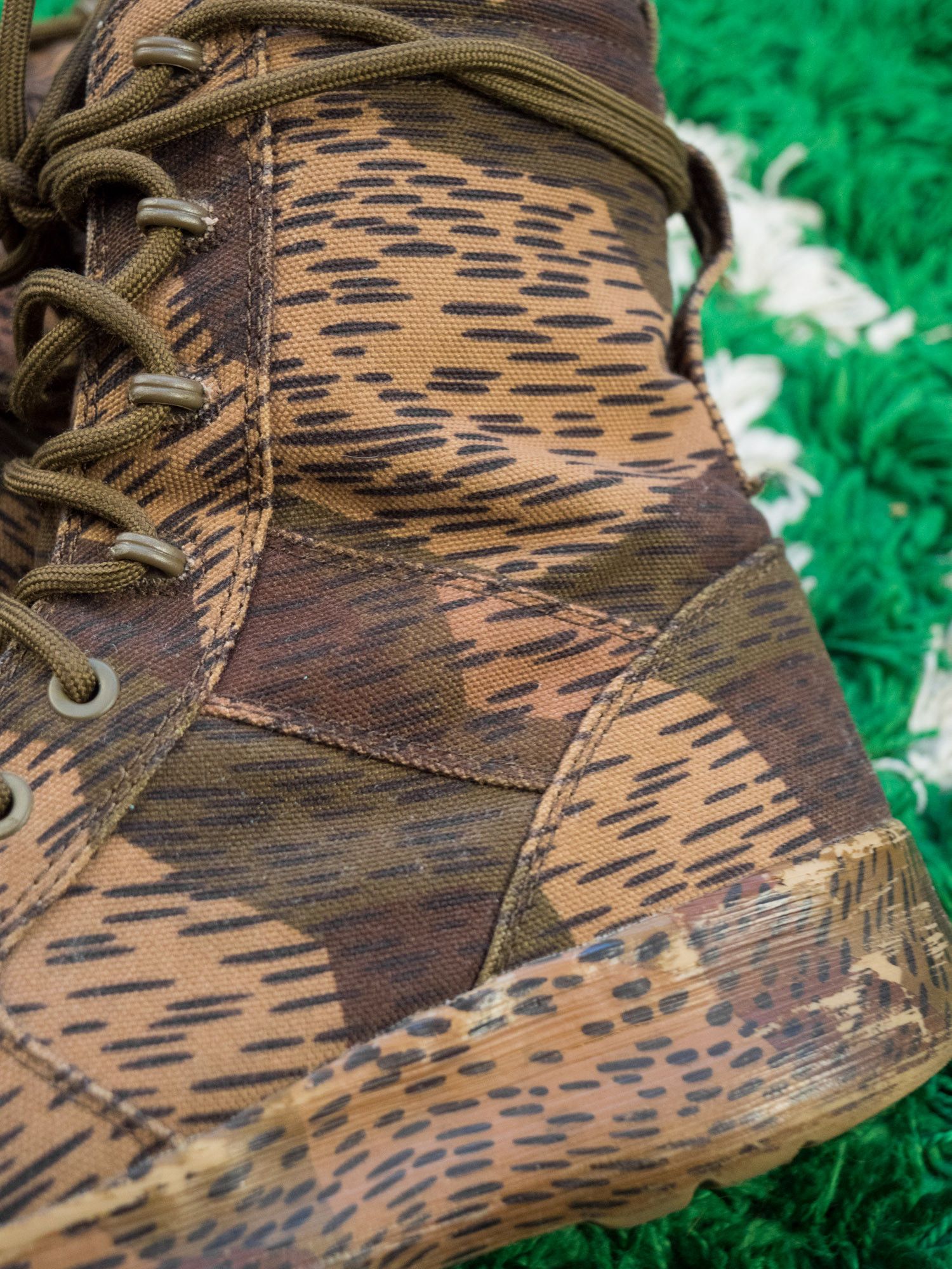 Yeezy RARE YEEZY SEAOSN 6 WASHED CANVAS BOOT SPLINTER CAMO Size US 8 / EU 41 - 23 Thumbnail