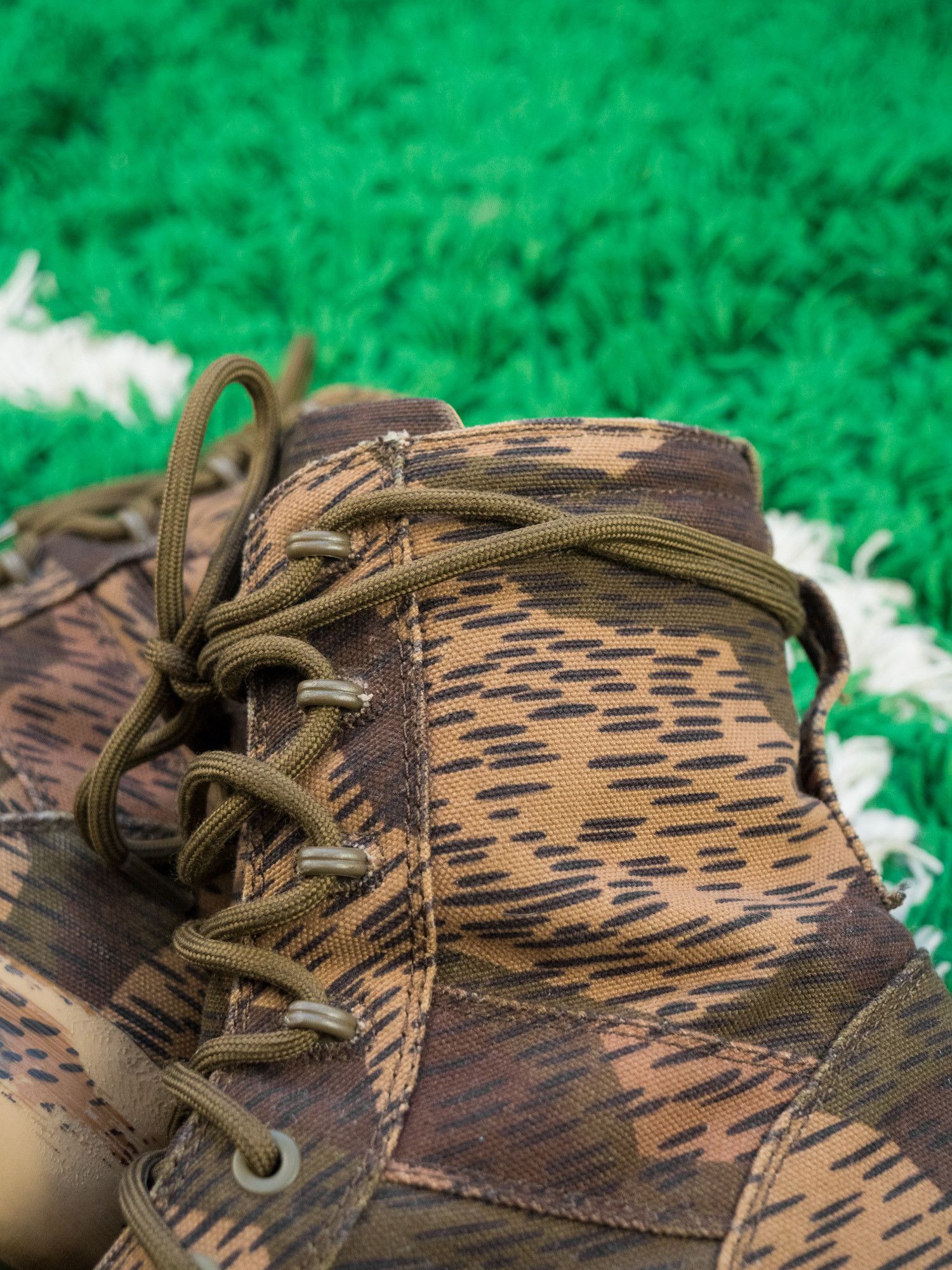 Yeezy RARE YEEZY SEAOSN 6 WASHED CANVAS BOOT SPLINTER CAMO Size US 8 / EU 41 - 24 Thumbnail