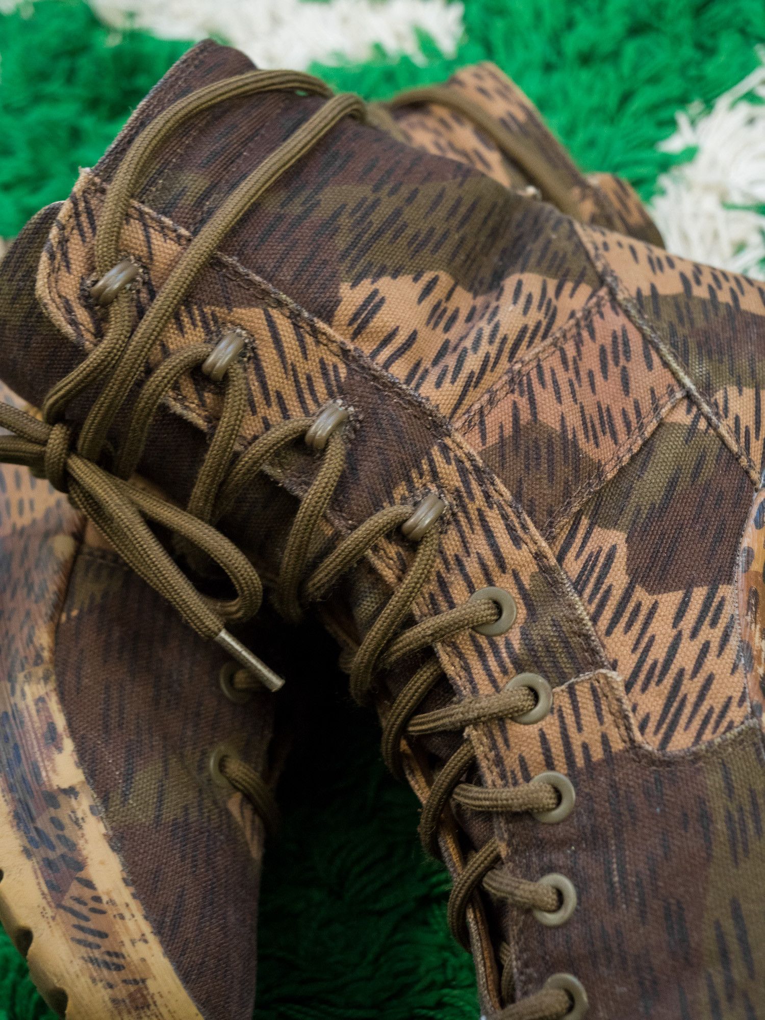Yeezy RARE YEEZY SEAOSN 6 WASHED CANVAS BOOT SPLINTER CAMO Size US 8 / EU 41 - 12 Thumbnail