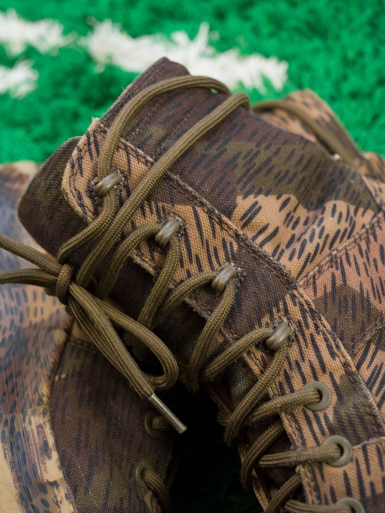 Yeezy RARE YEEZY SEAOSN 6 WASHED CANVAS BOOT SPLINTER CAMO Size US 8 / EU 41 - 11 Thumbnail