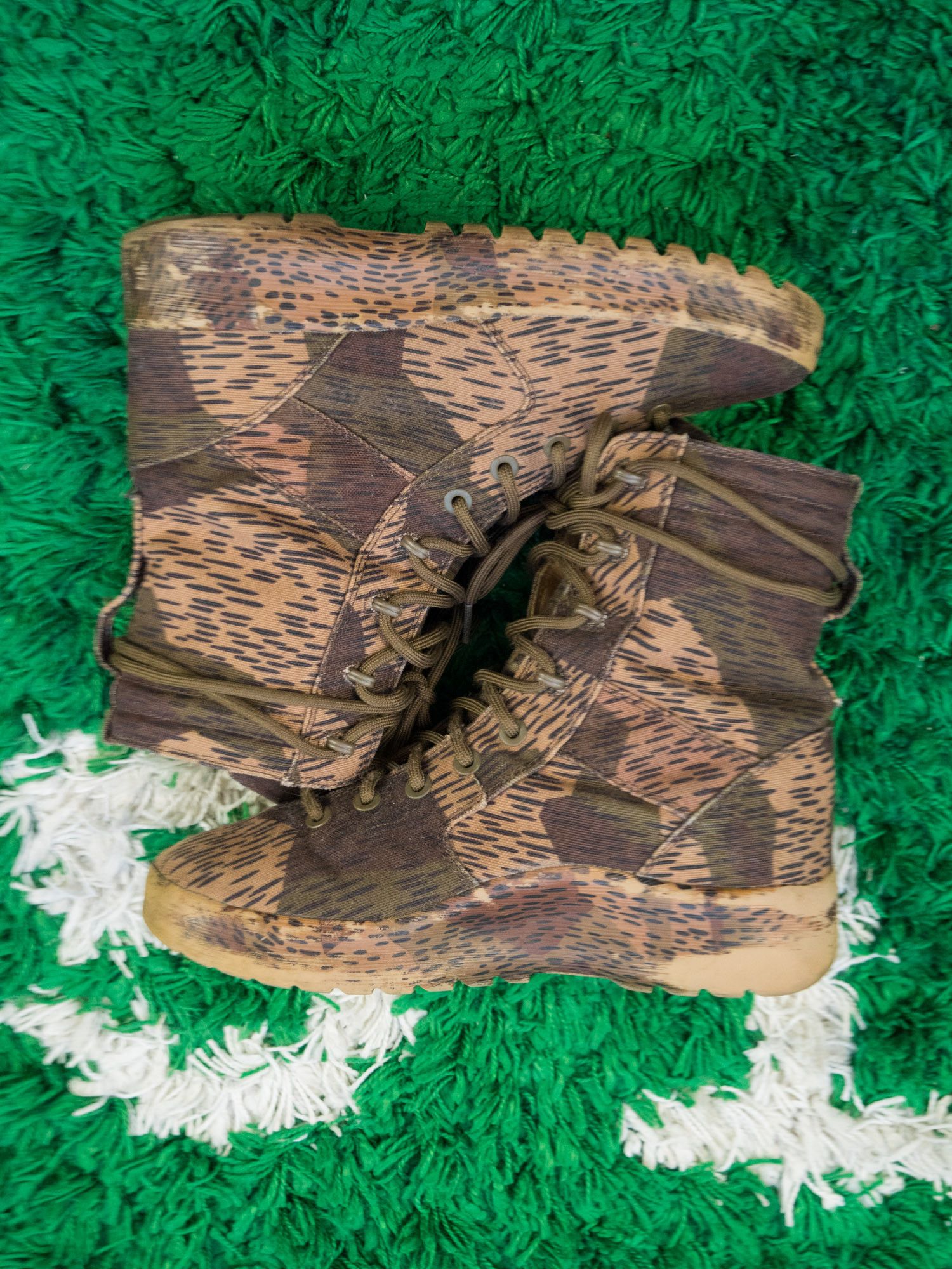 Yeezy RARE YEEZY SEAOSN 6 WASHED CANVAS BOOT SPLINTER CAMO Size US 8 / EU 41 - 4 Thumbnail