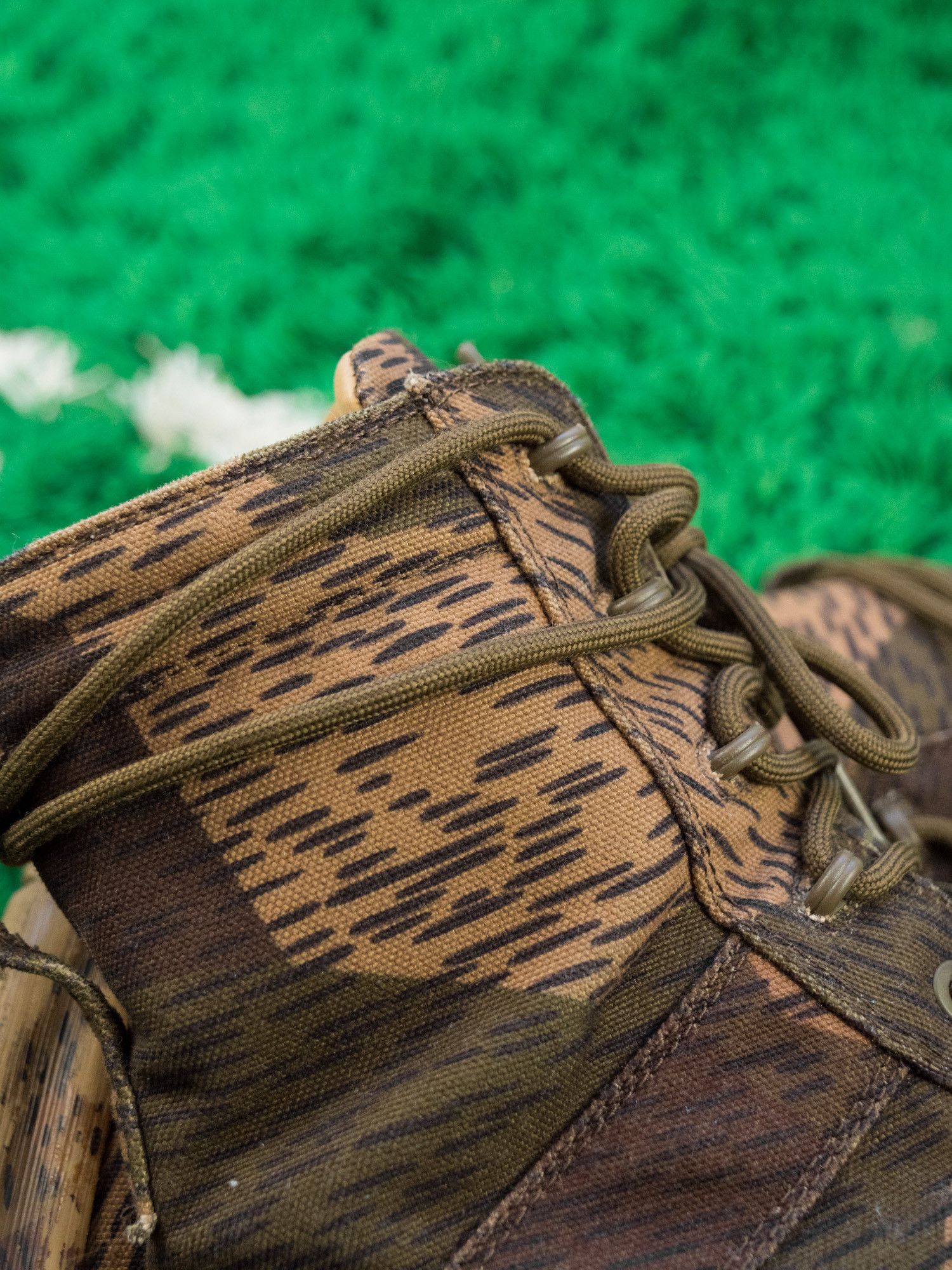 Yeezy RARE YEEZY SEAOSN 6 WASHED CANVAS BOOT SPLINTER CAMO Size US 8 / EU 41 - 15 Thumbnail