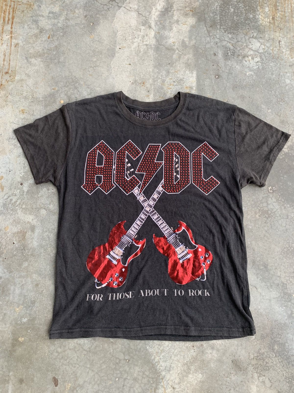 AC/DC × Band Tees × Vintage Sun Faded Acdc Tshirt Size US M / EU 48-50 / 2 - 1 Thumbnail