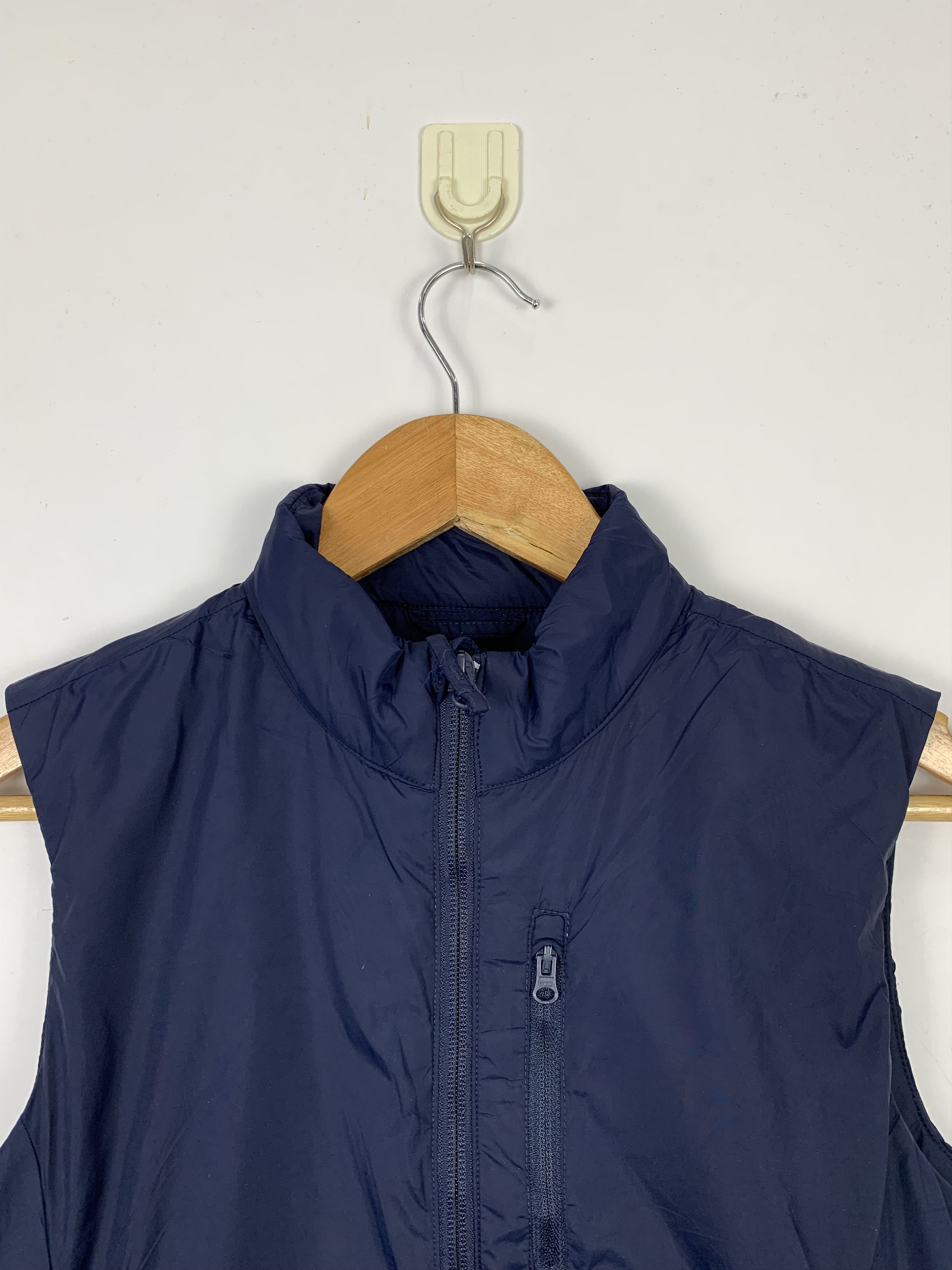 Japanese Brand UNIQLO Zip Up Fleece Lining Vests Size US XS / EU 42 / 0 - 2 Thumbnail