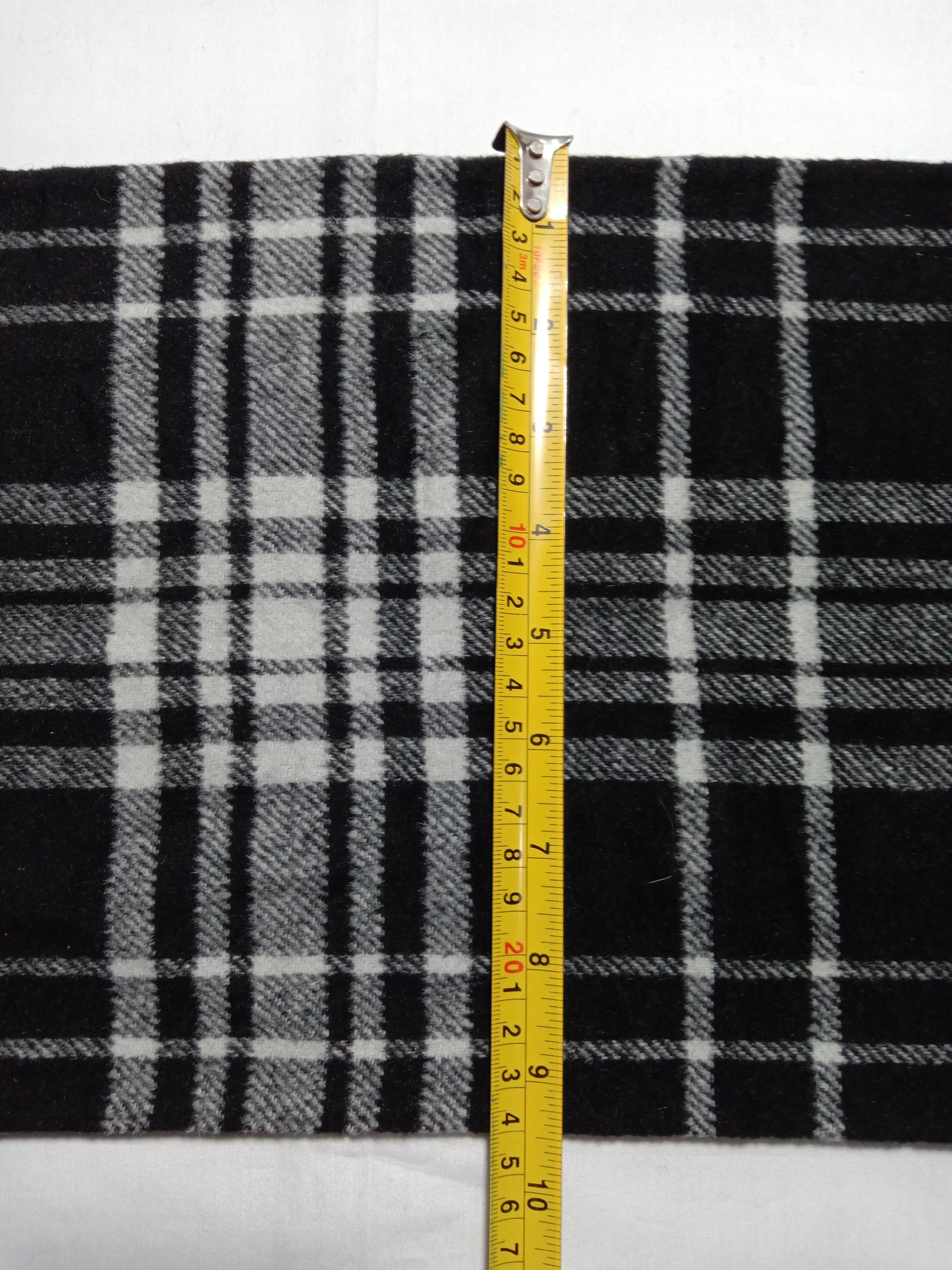 Designer Mila Owen Plaid Check Scarf/Muffler Size ONE SIZE - 4 Thumbnail