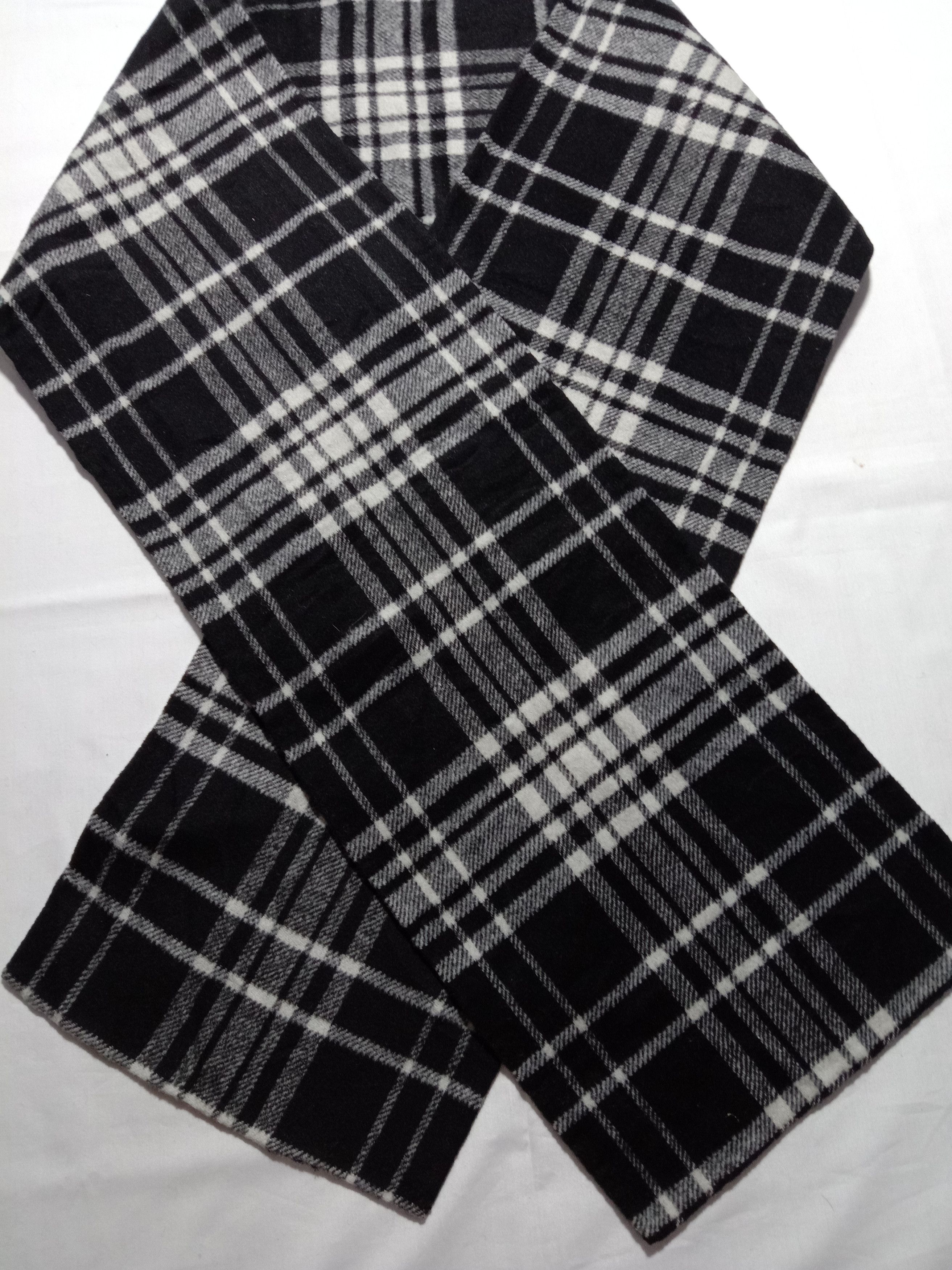 Designer Mila Owen Plaid Check Scarf/Muffler Size ONE SIZE - 1 Thumbnail