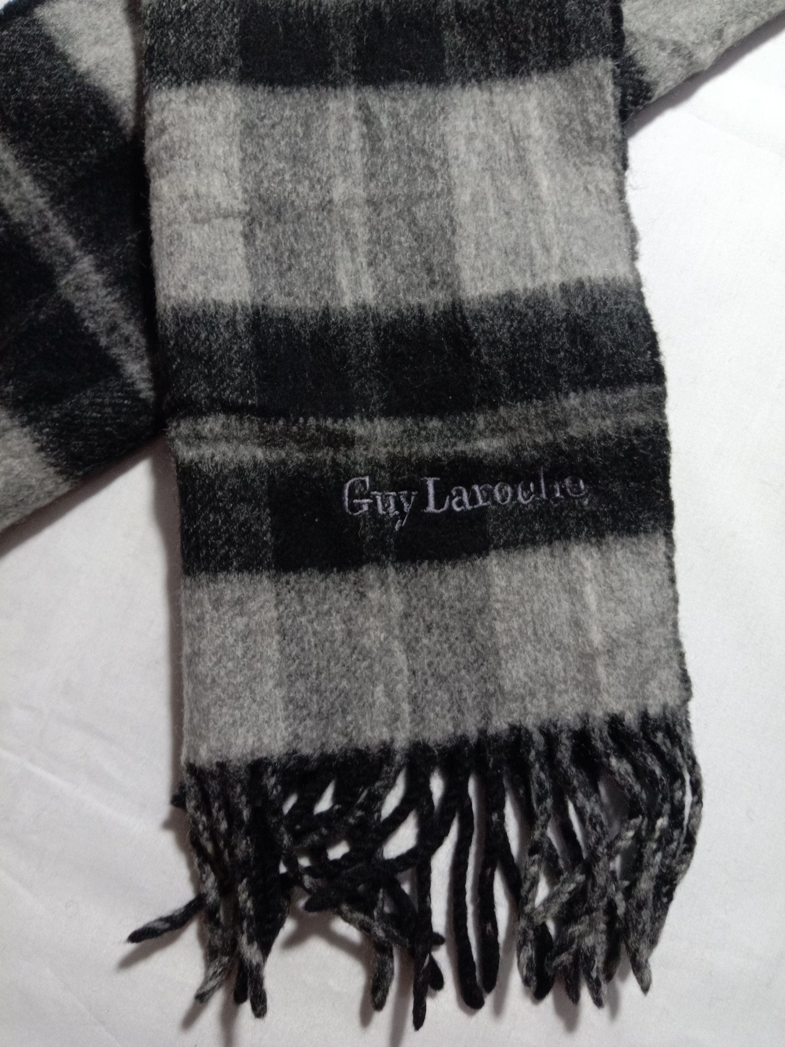 Designer Guy Laroche Scarf/Muffler Size ONE SIZE - 2 Thumbnail