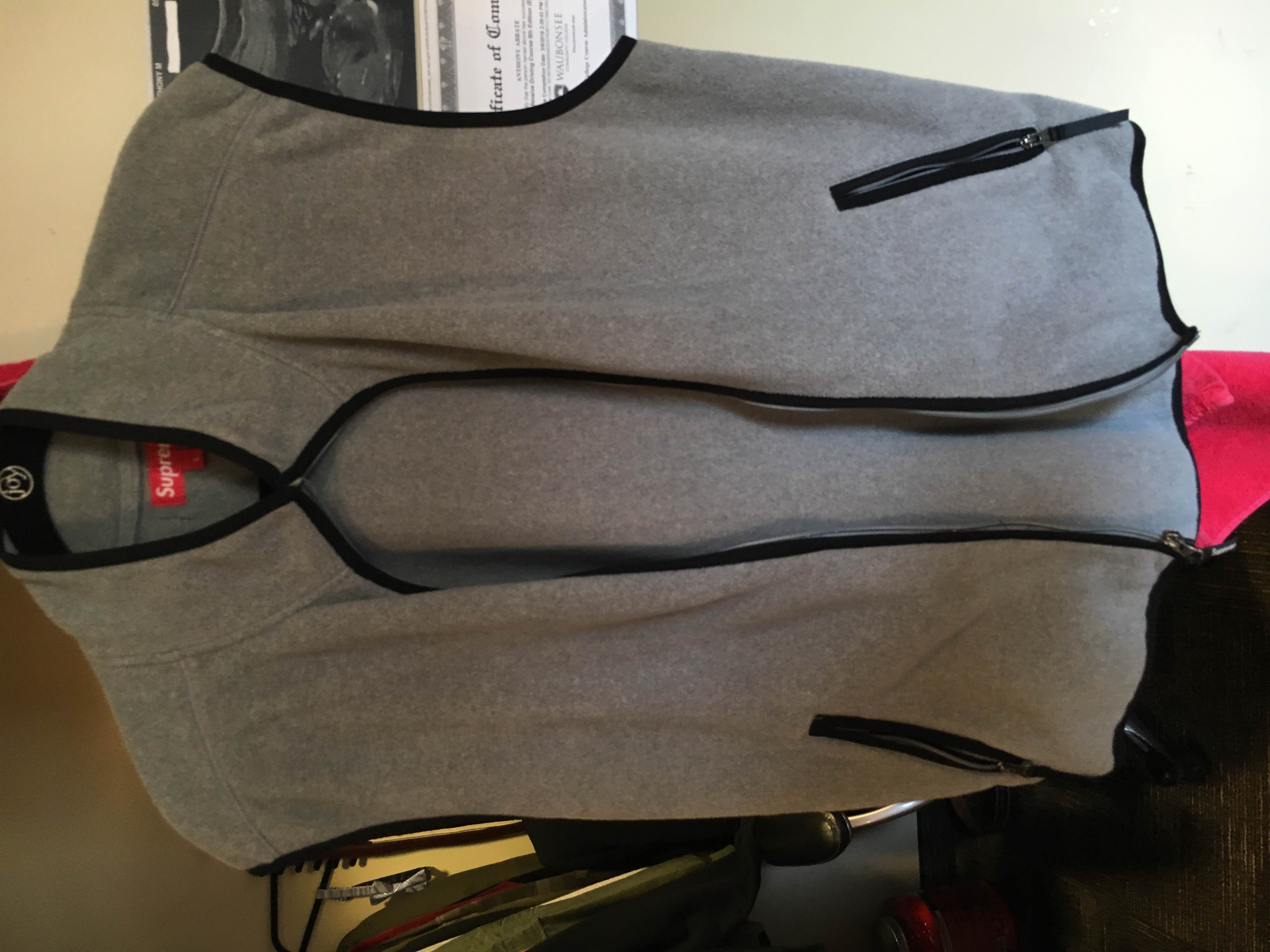 Pre-owned Supreme F/w15  Polartec Vest In Grey