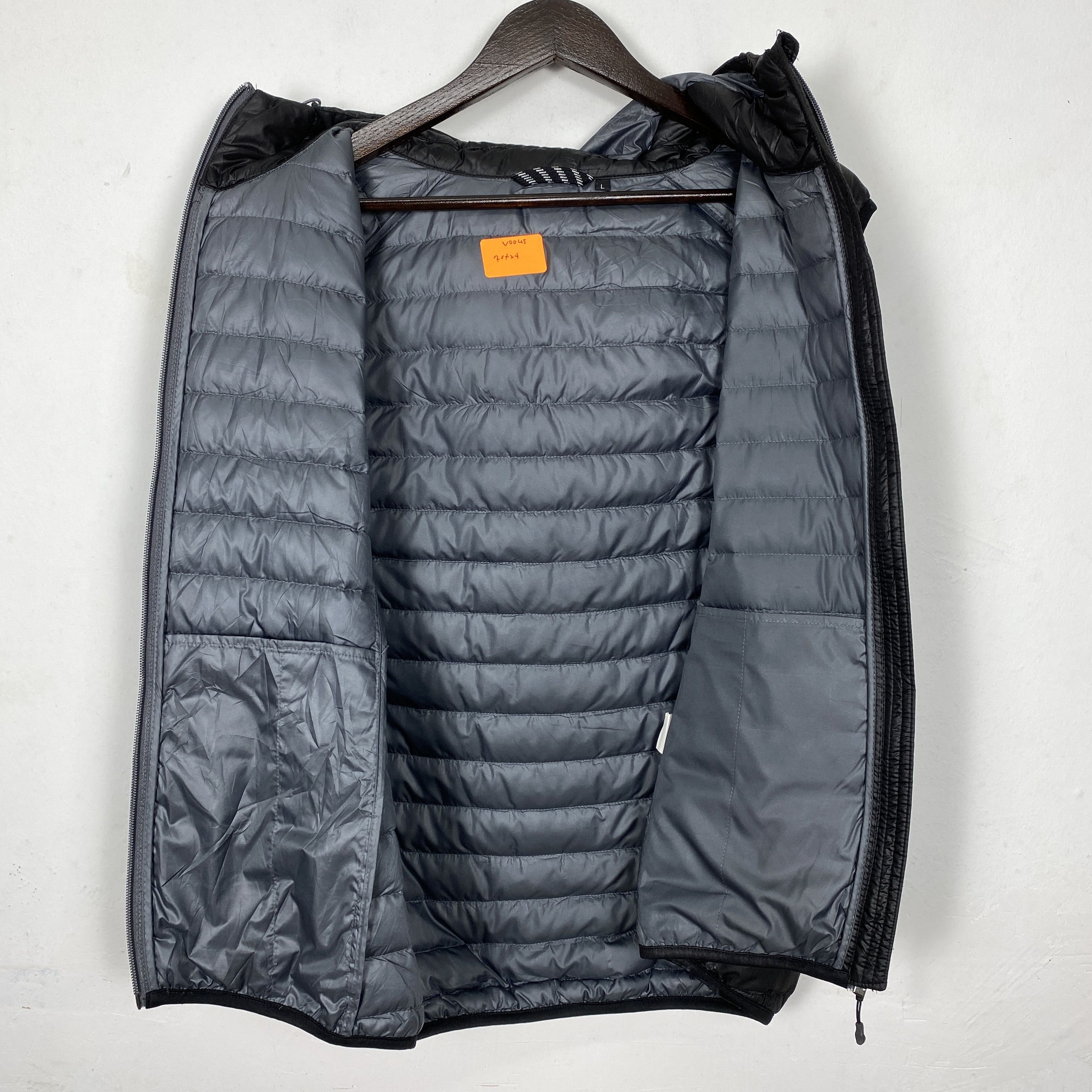 Japanese Brand Vintage Japanese Brand Puffer Vest Size US L / EU 52-54 / 3 - 6 Thumbnail