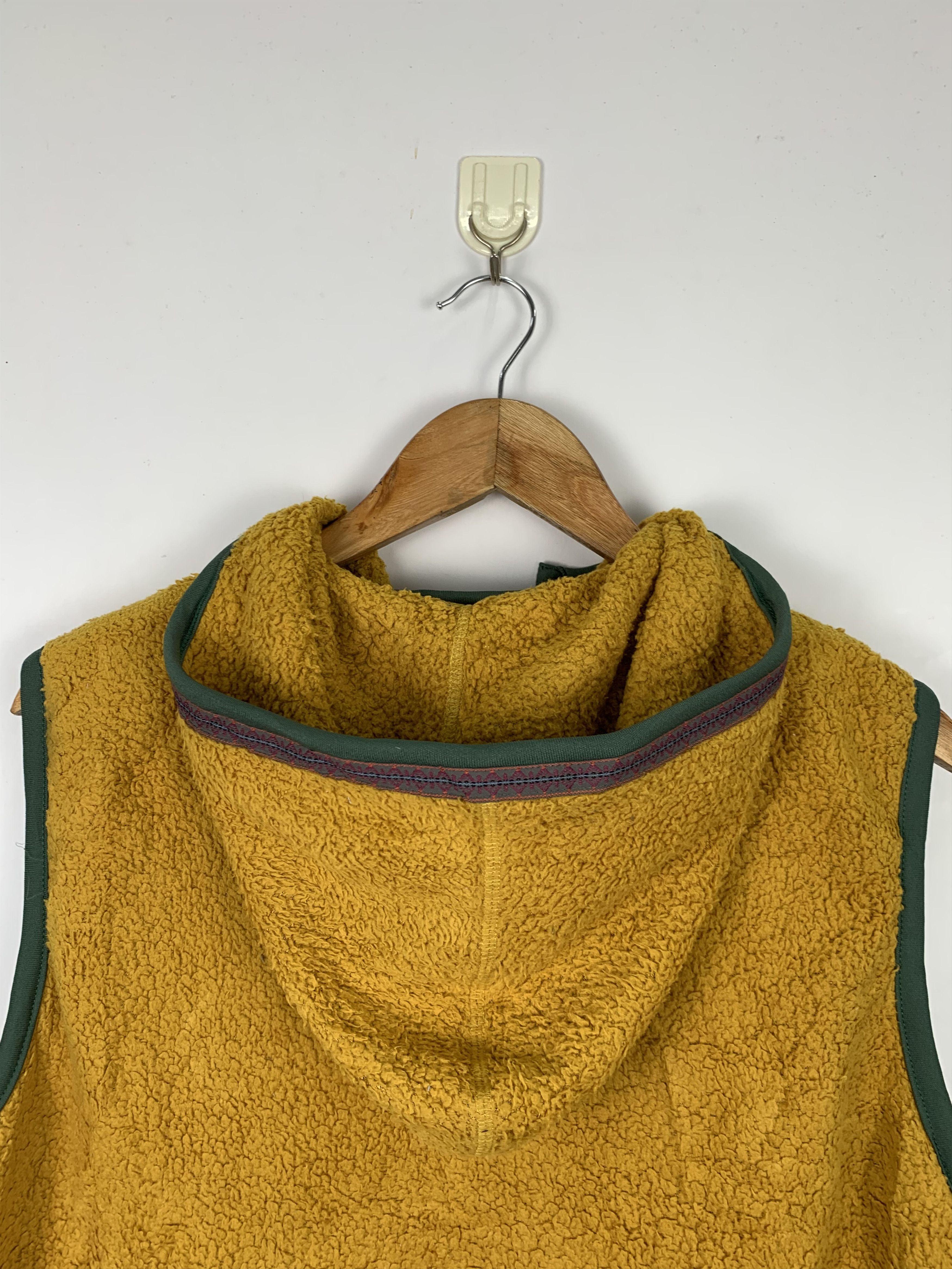 Japanese Brand Vintage DOMON Fleece Zip Hoodie Aztec Navajo Native Vests Size US M / EU 48-50 / 2 - 9 Thumbnail