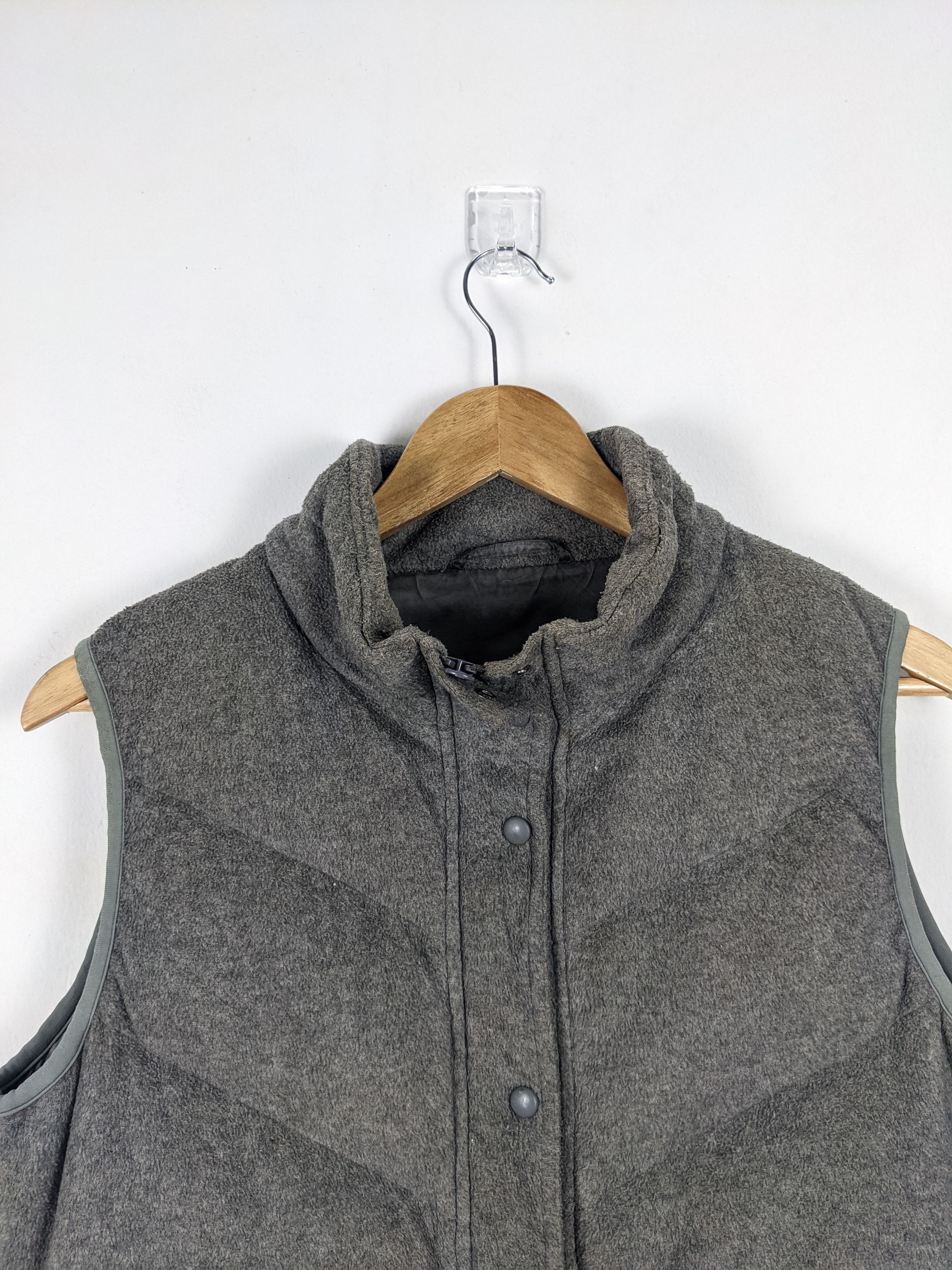Japanese Brand Vintage Uniqlo Tag Quilted Vest Size US XL / EU 56 / 4 - 2 Thumbnail