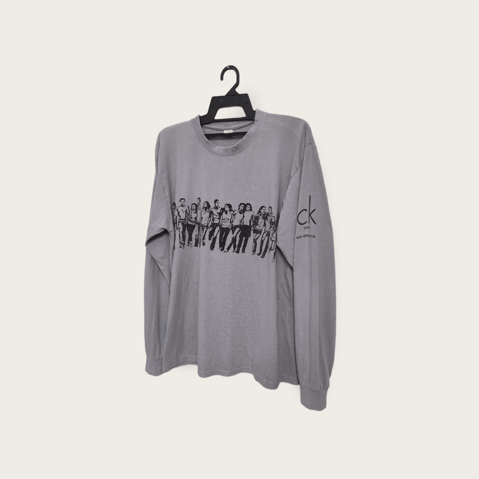 Calvin Klein Vintage 90's ck One "we are one" people's artists rap tee Size US L / EU 52-54 / 3 - 14 Thumbnail