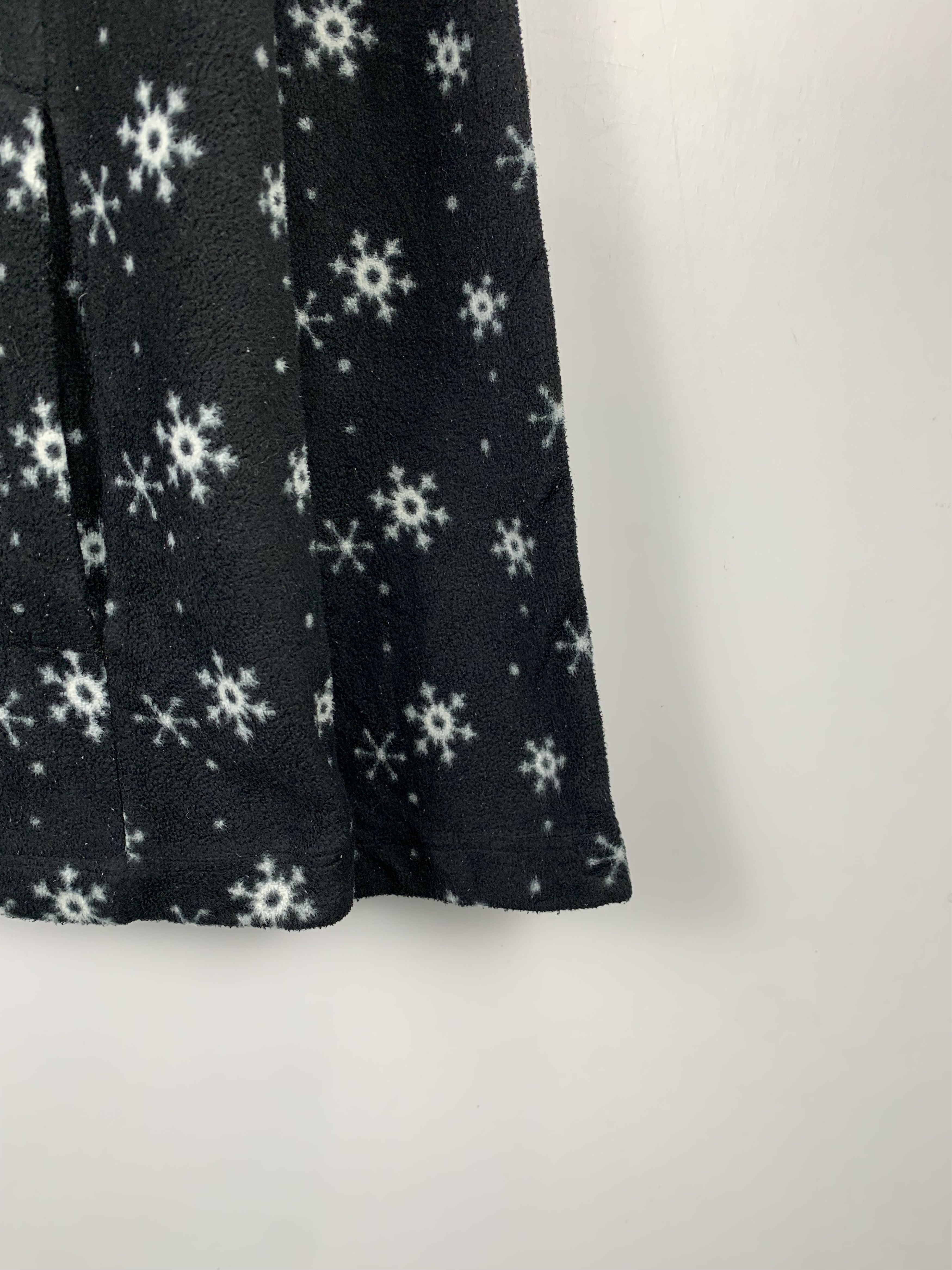 Japanese Brand UNIQLO Snowflake Sweater Size US L / EU 52-54 / 3 - 3 Thumbnail