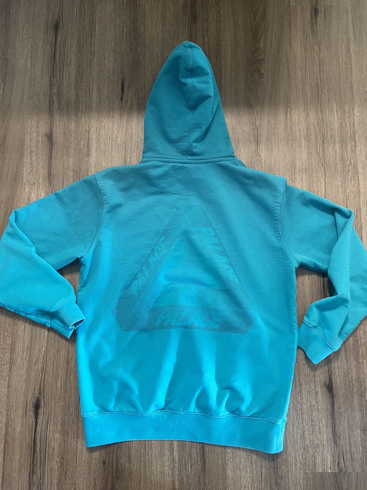 Palace tri fade store hood