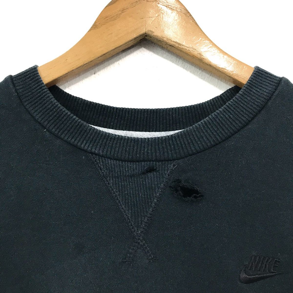 Nike × Vintage Vintage Nike Sweatshirt Nike Small Swoosh Logo Nike Size US M / EU 48-50 / 2 - 5 Thumbnail