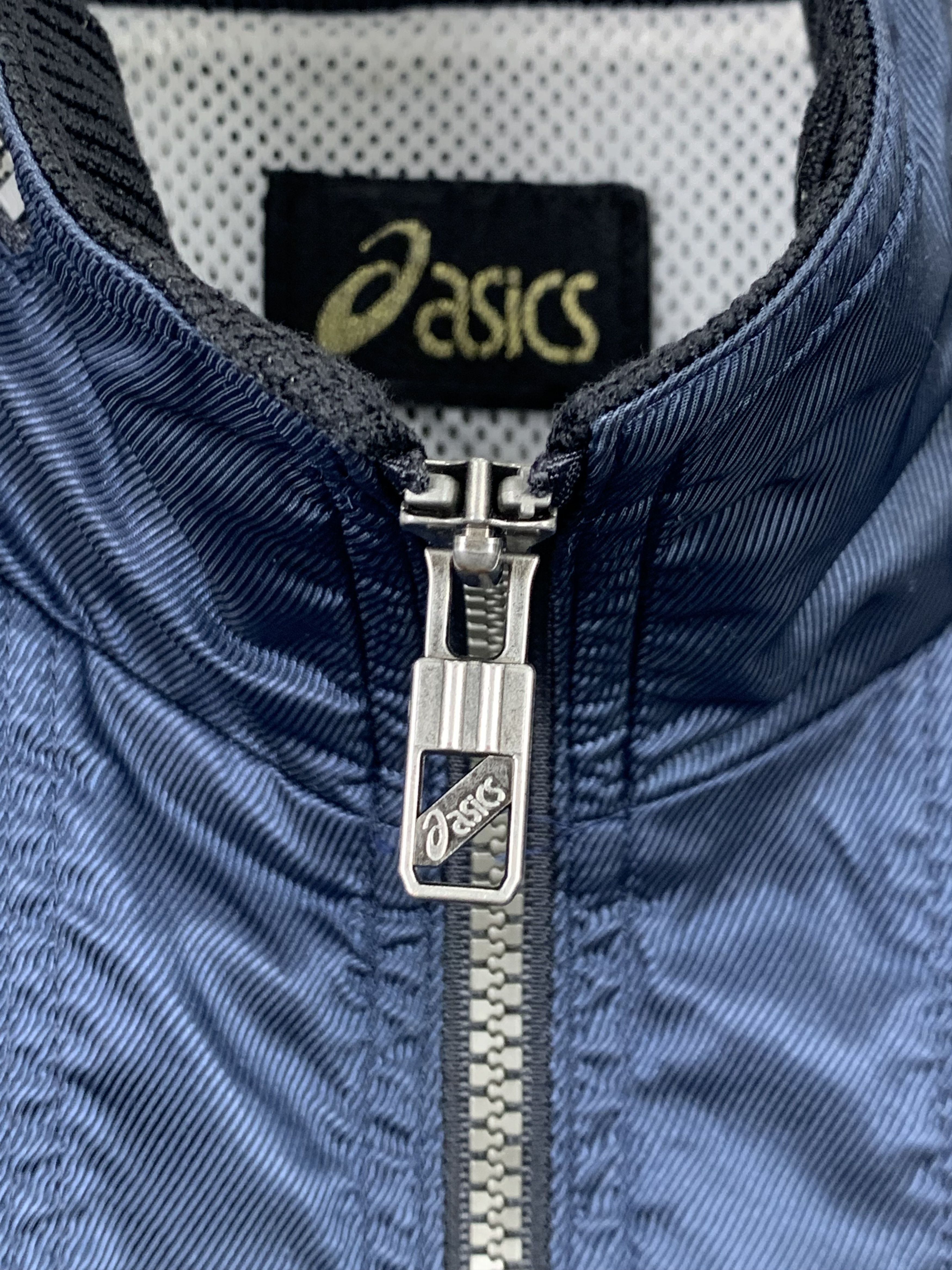 Asics Vintage Asics Sportswear Sunfaded Windbreaker Size US S / EU 44-46 / 1 - 5 Thumbnail