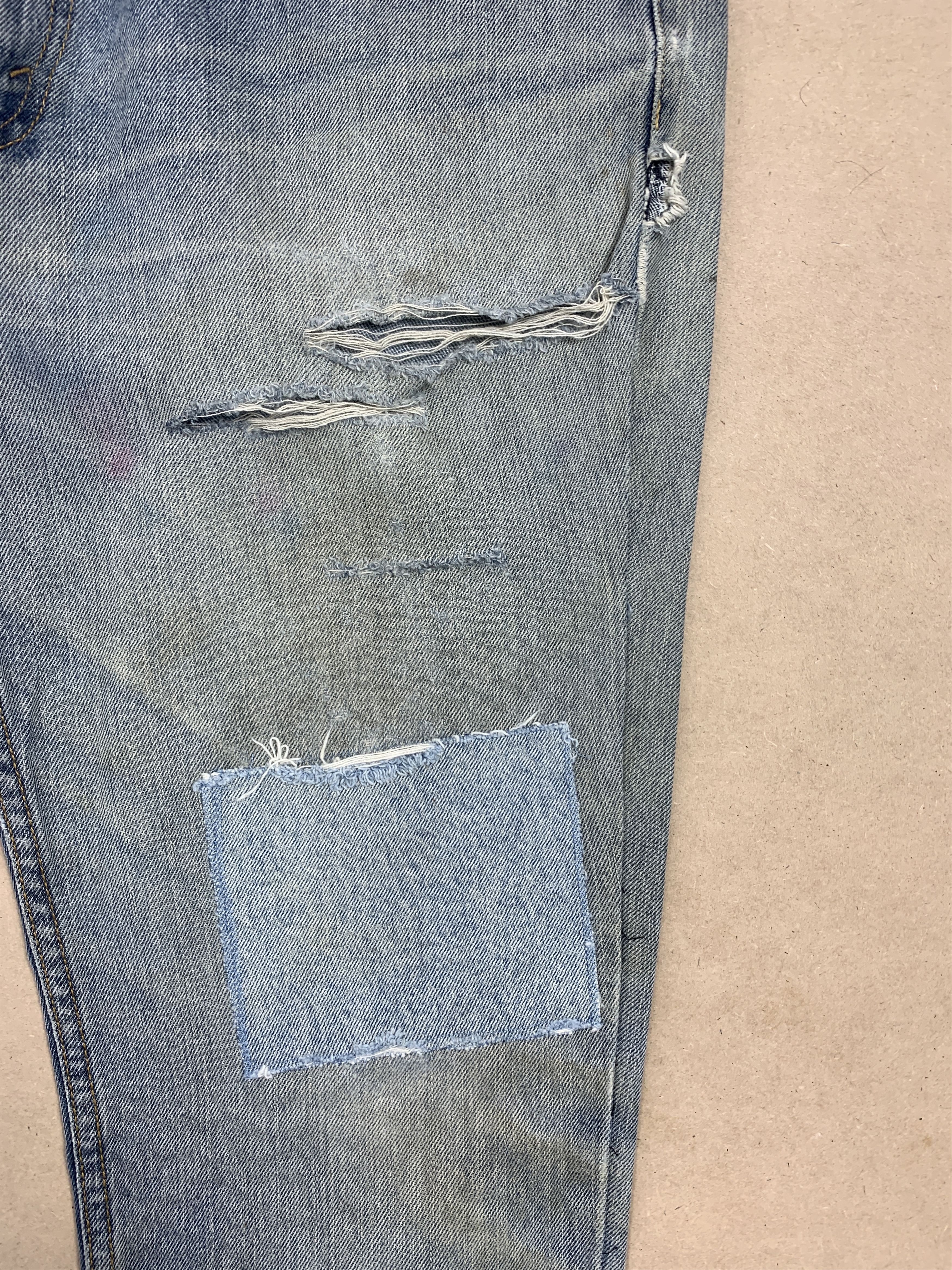 Levi's Vintage Levis 512 Slim Fit Distressed Faded Mid Wash Jeans Size US 36 / EU 52 - 6 Thumbnail