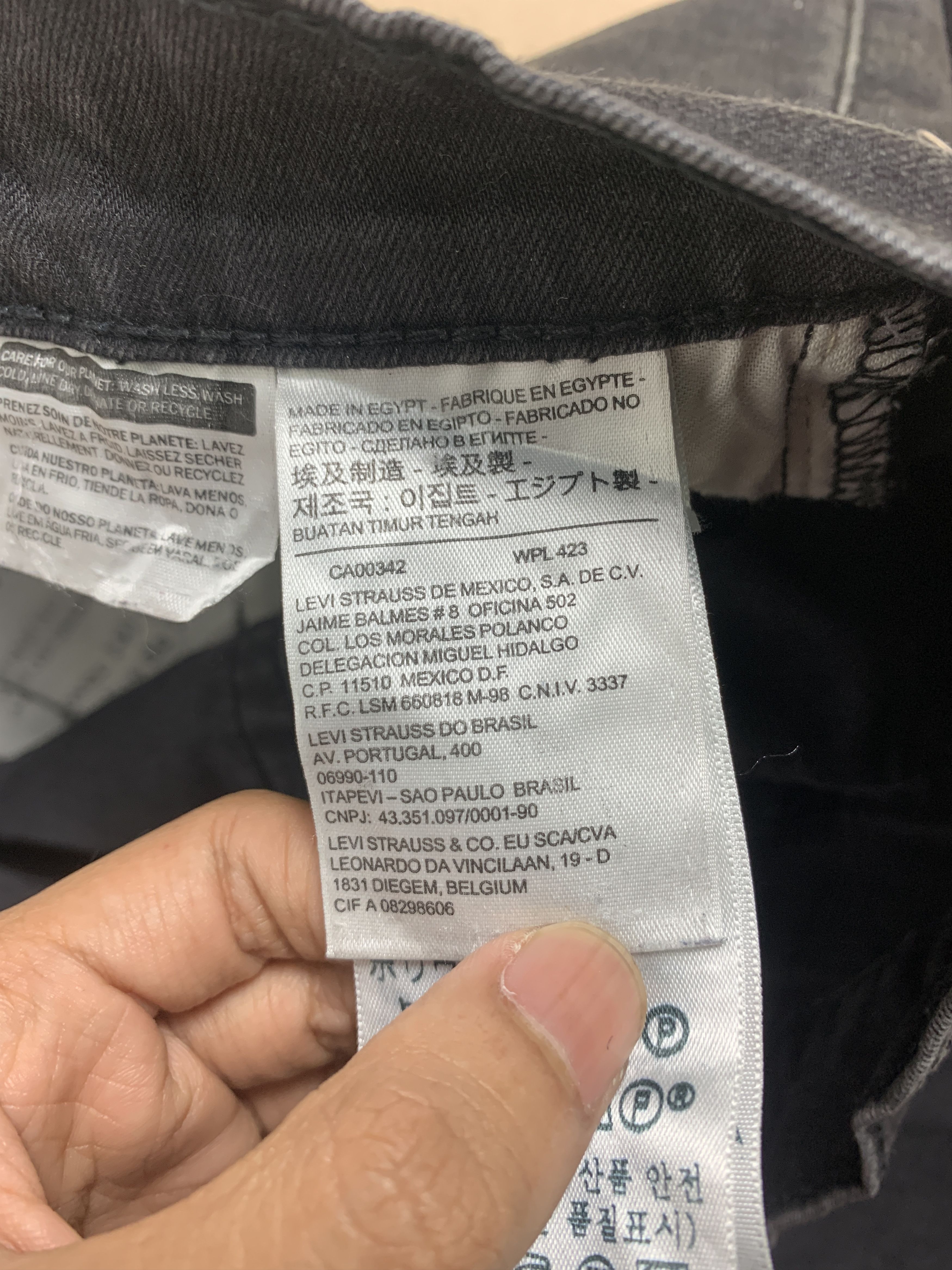 Levi's Vintage Levi's 512 Faded Black Label Jeans Size US 29 - 12 Thumbnail