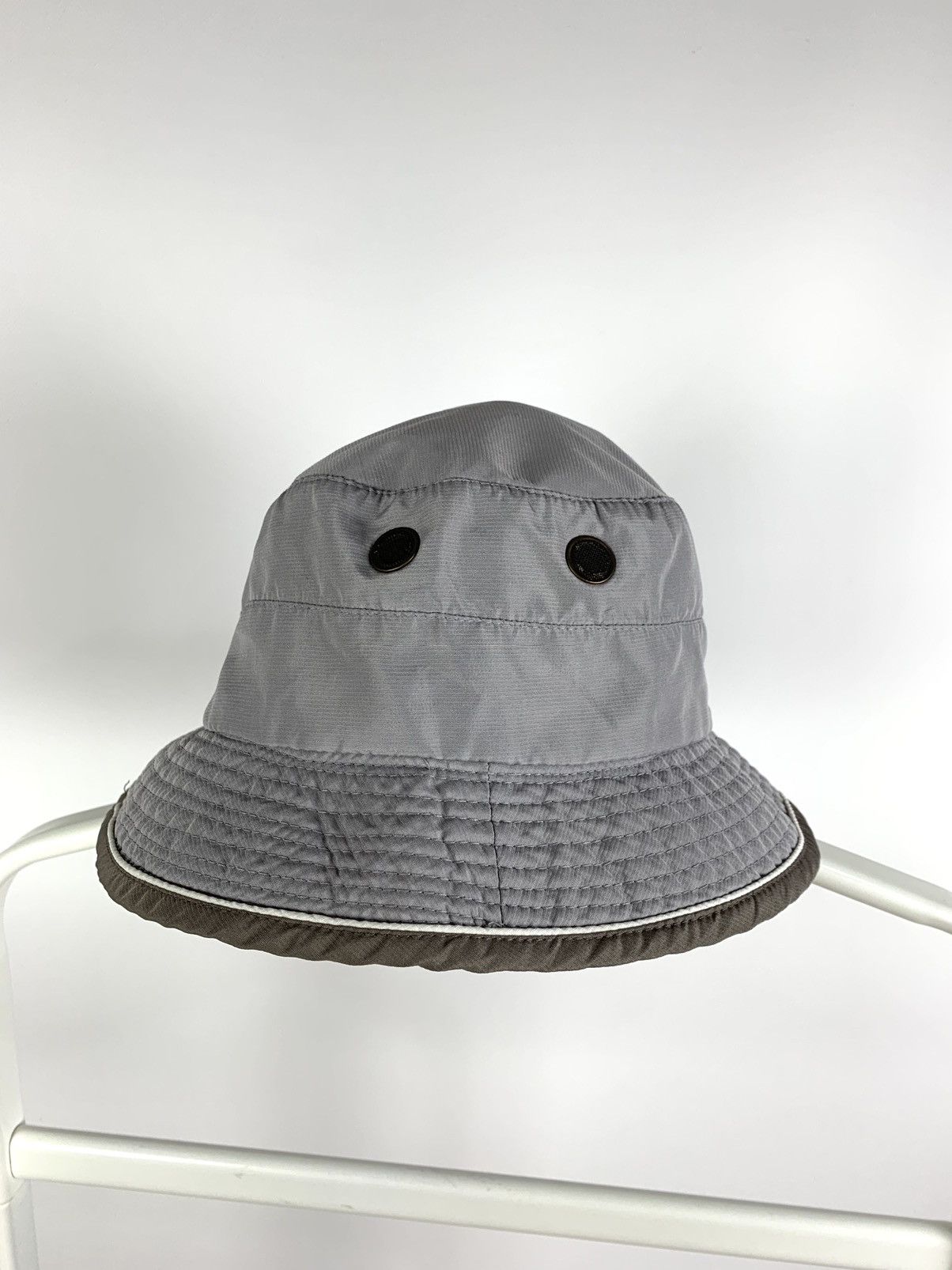 Nike 90s Vintage Nike Swoosh Double Sided Bucket Hat Travis Style Size ONE SIZE - 8 Thumbnail
