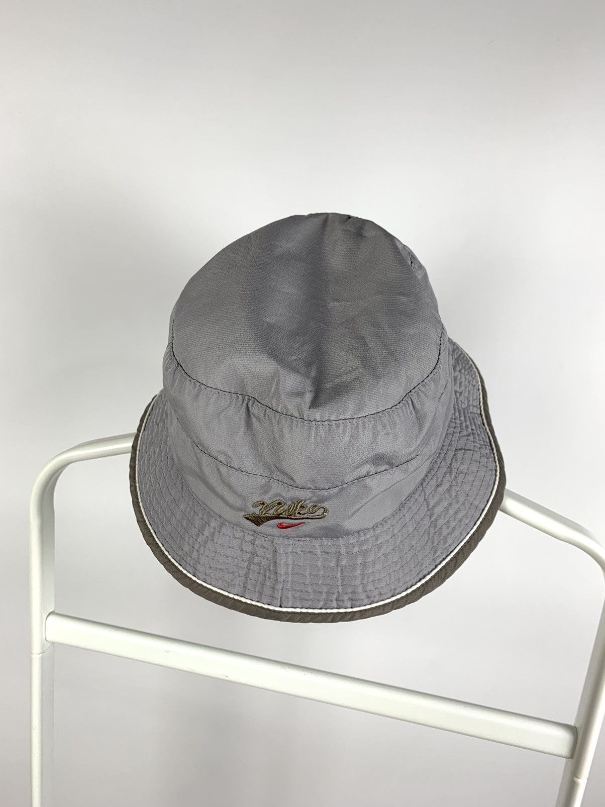 Nike 90s Vintage Nike Swoosh Double Sided Bucket Hat Travis Style Size ONE SIZE - 10 Thumbnail