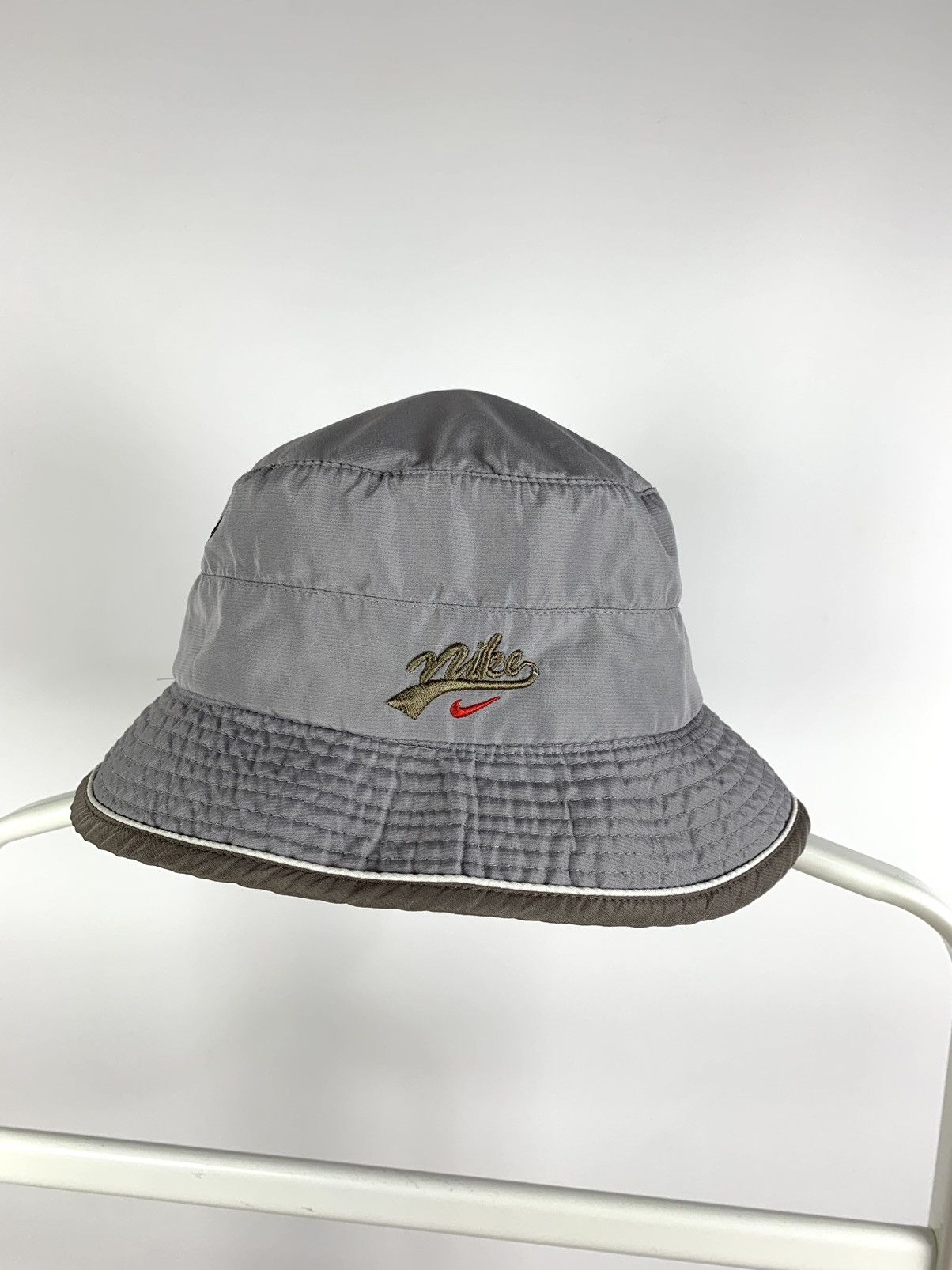 Nike 90s Vintage Nike Swoosh Double Sided Bucket Hat Travis Style Size ONE SIZE - 3 Thumbnail