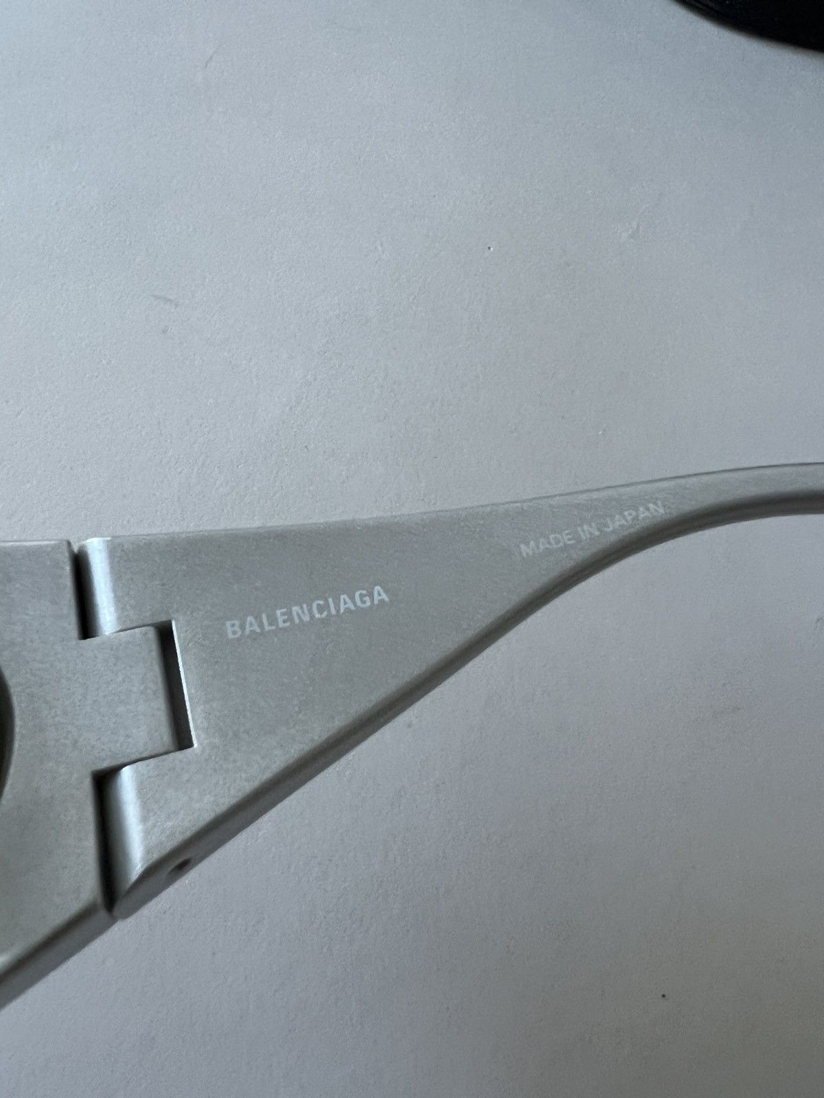 Balenciaga Balenciaga VOID Butterfly Sunglasses Size ONE SIZE - 10 Thumbnail