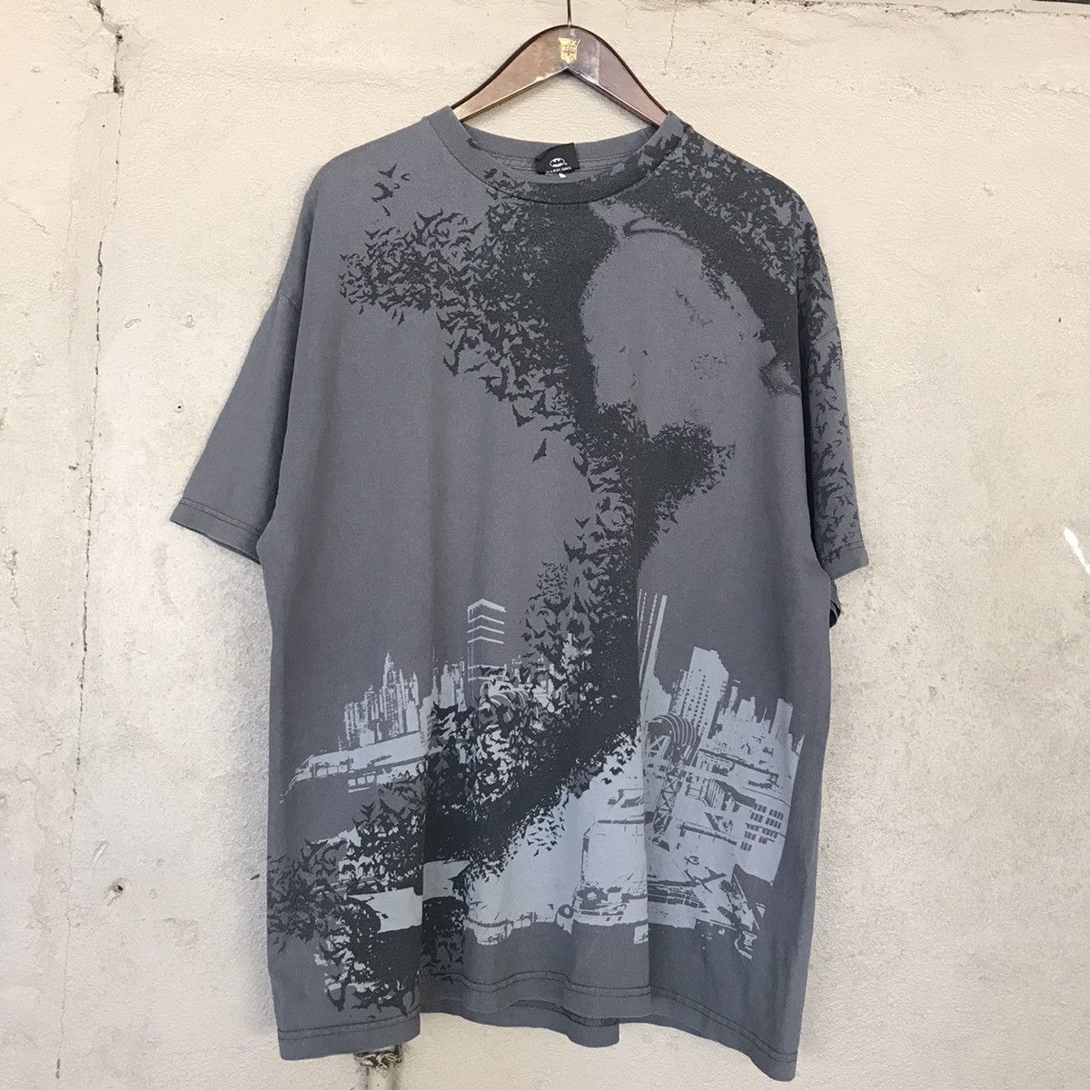 DC Comics × Vintage VTG ‘00s Batman The Dark Knight Movie Promo Tee Shirt Size US XXL / EU 58 / 5 - 1 Thumbnail