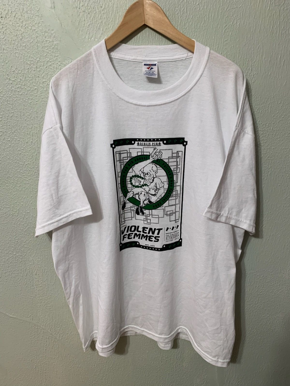 image of Vintage 2004 Violent Femmes T-Shirt in White, Men's (Size 2XL)