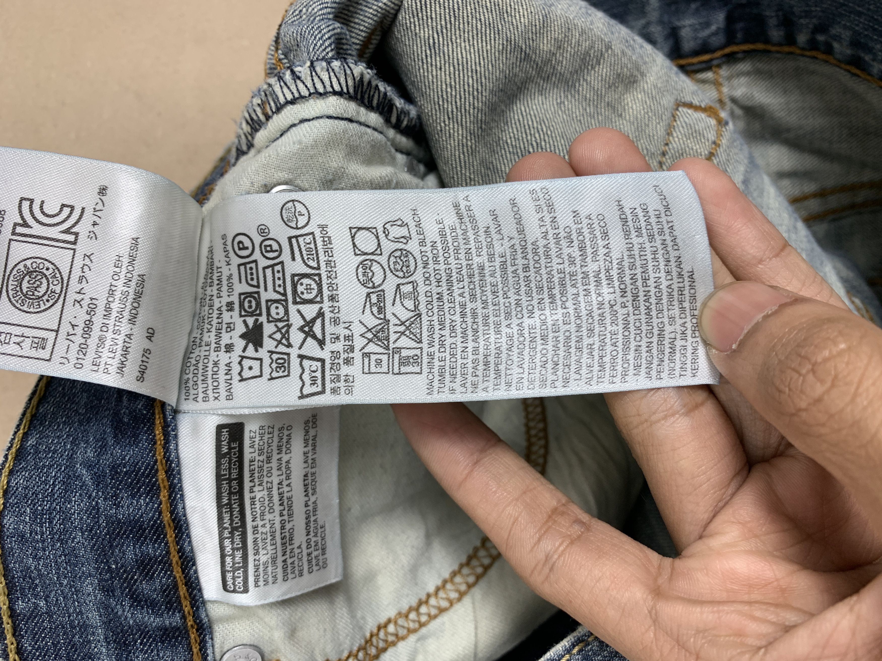Levi's × Vintage Vintage LEVI'S 514 Distressed Faded Straight Cut Jeans Size US 31 - 16 Thumbnail