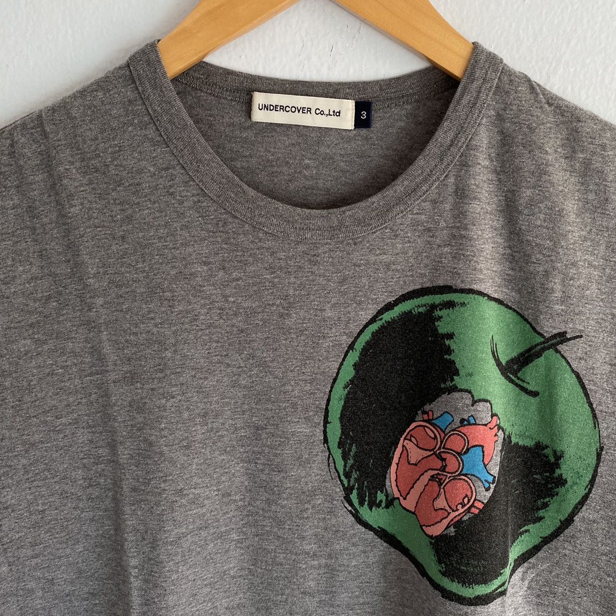Undercover undercover apple t-shirt Size US L / EU 52-54 / 3 - 2 Thumbnail