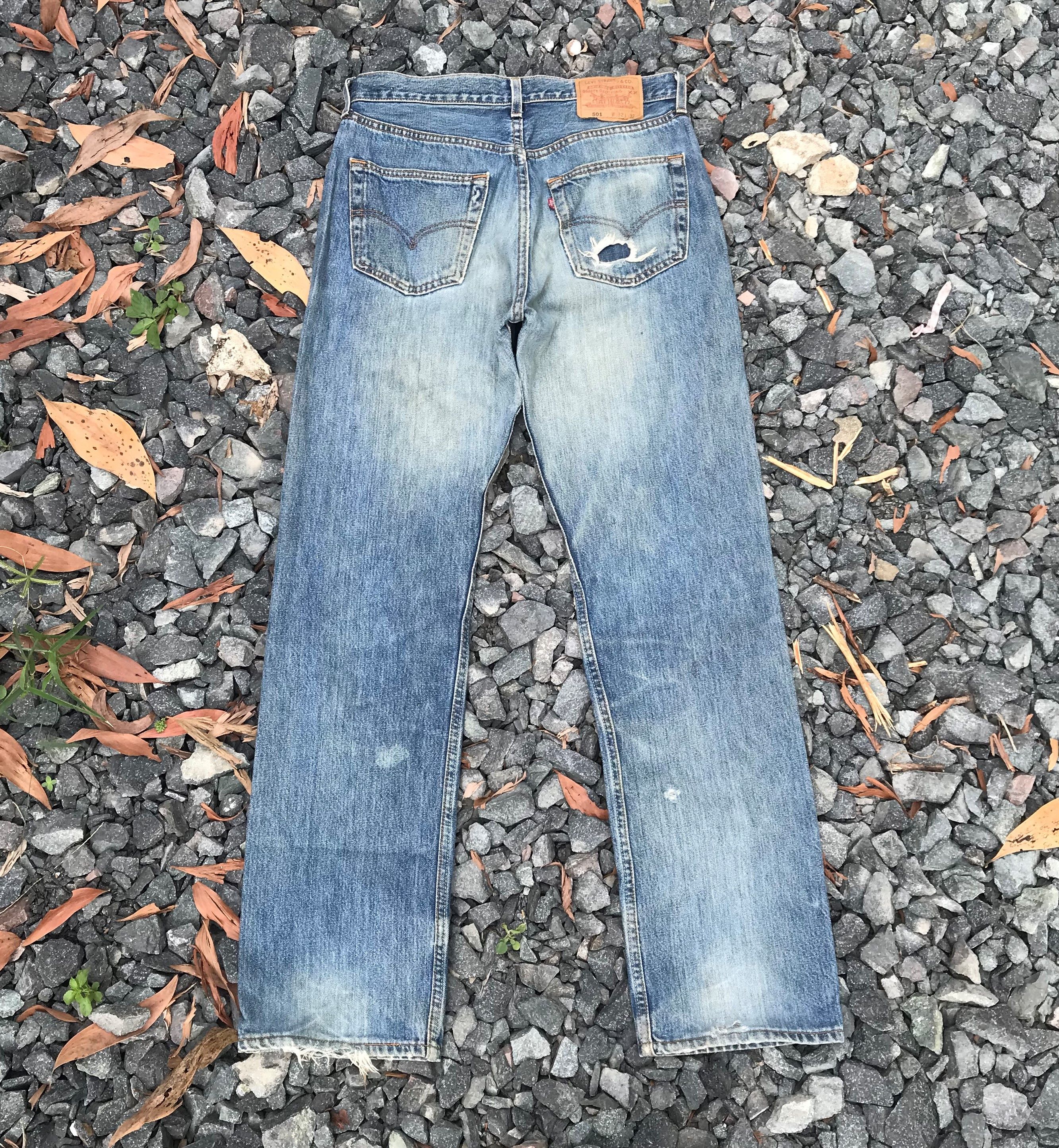 Levi's Vintage Levis 501 distressed ripped jean kurt cobain style Size US 32 / EU 48 - 8 Thumbnail