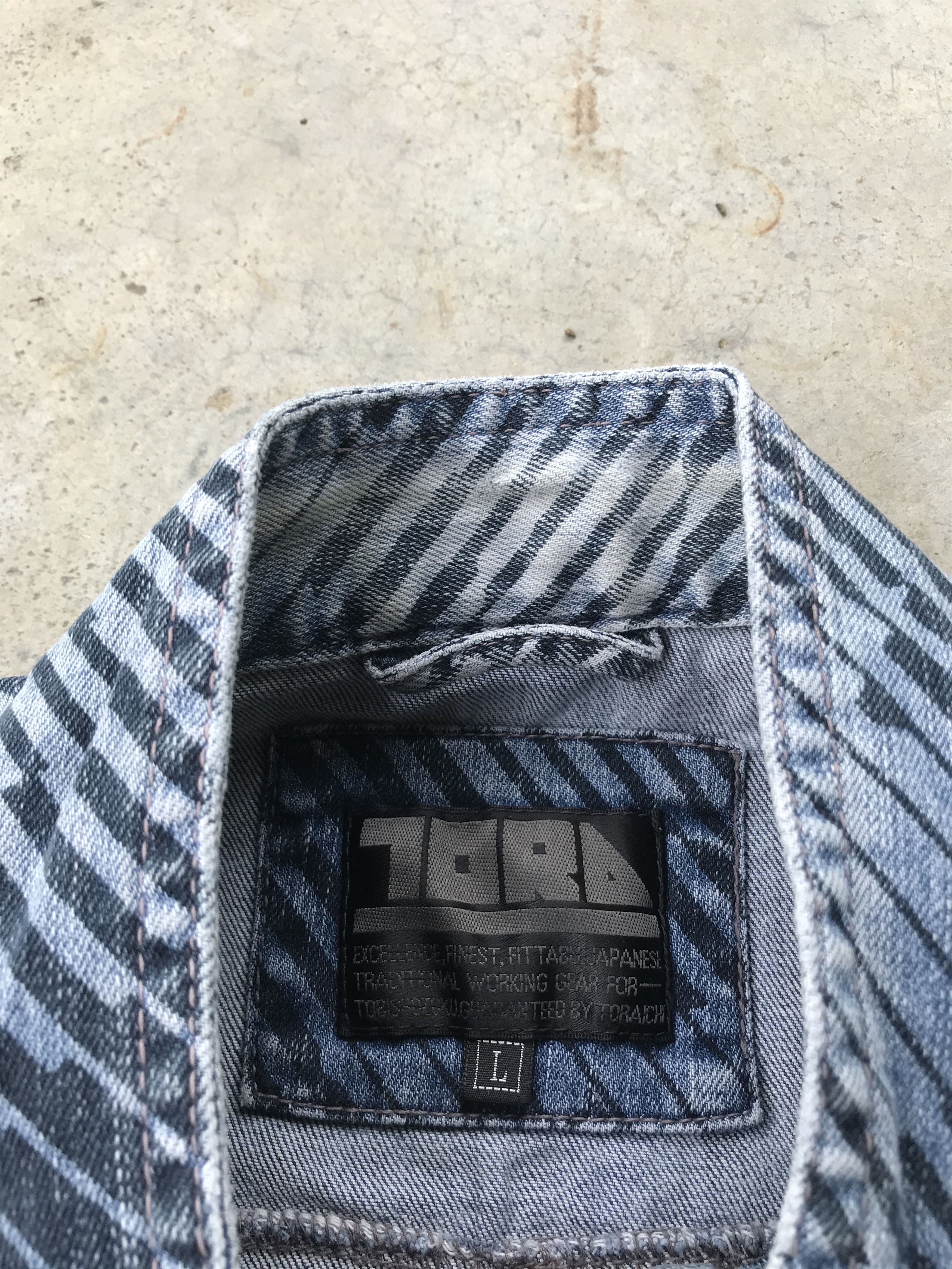 Japanese Brand Tora abstracted blue denim jacket Size US L / EU 52-54 / 3 - 5 Thumbnail