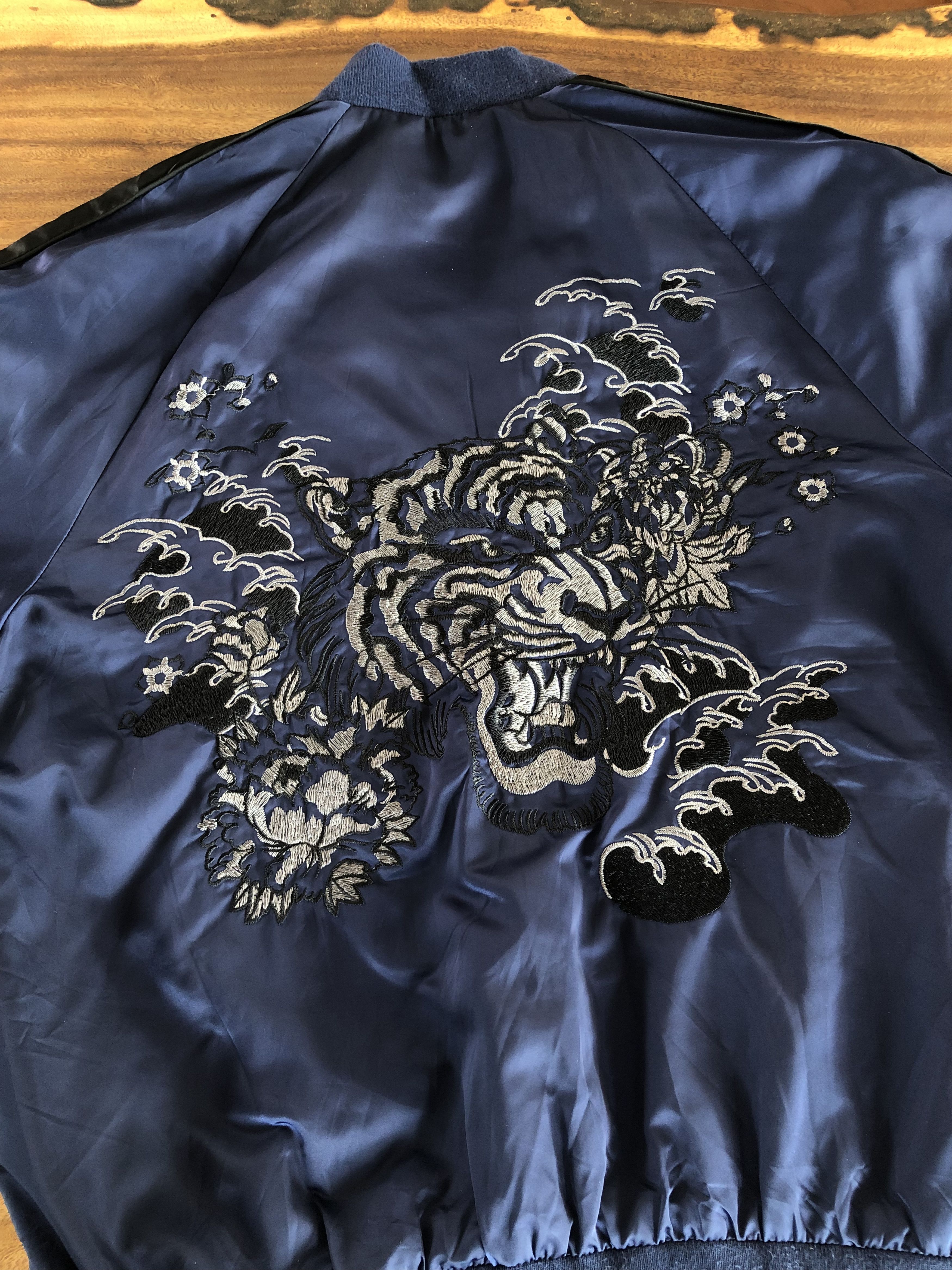 Bershka RARE🔥BERSHKA SUKAJAN TIGER EMBROIDERIES JACKET Size US M / EU 48-50 / 2 - 8 Thumbnail