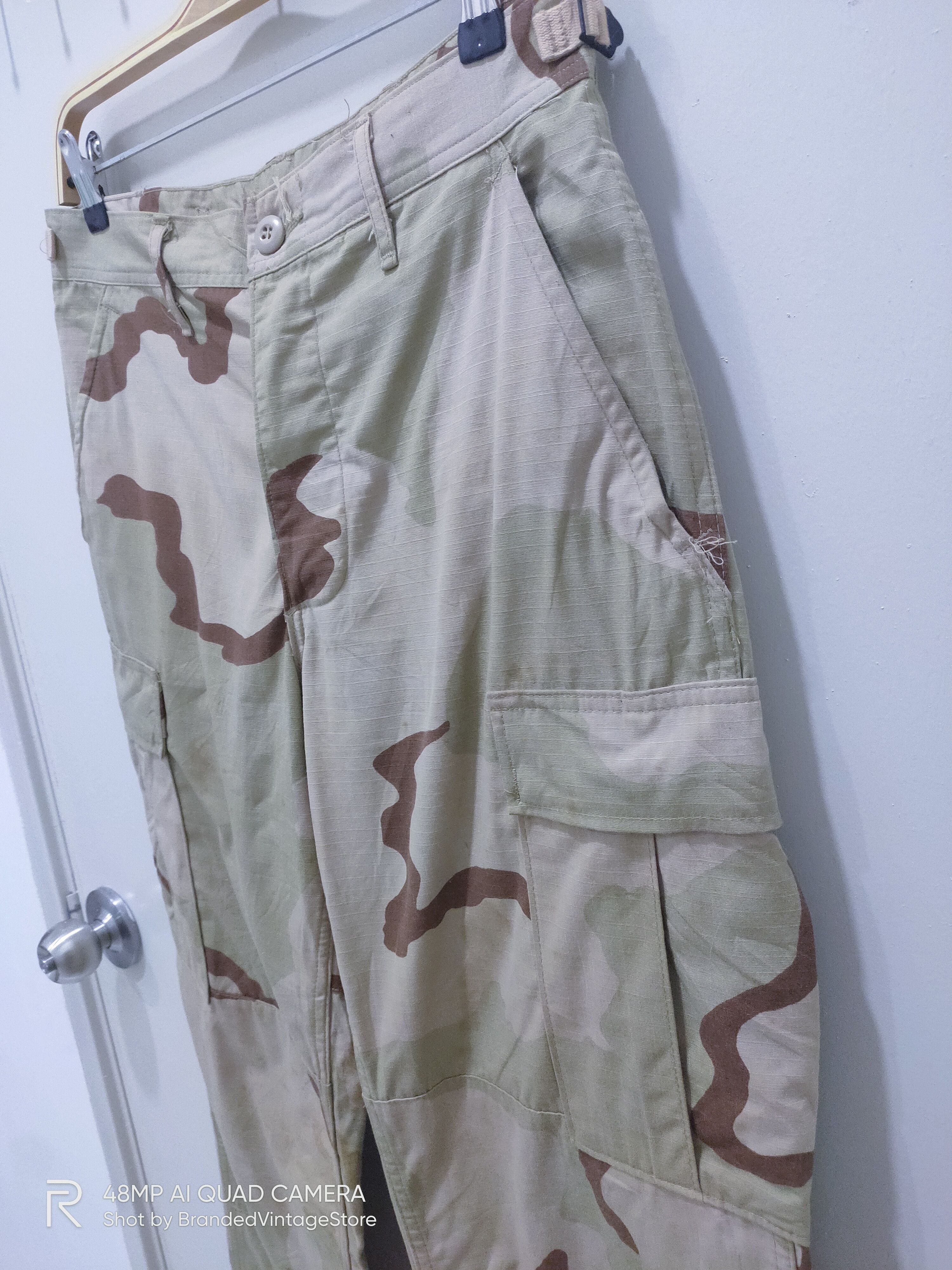 Japanese Brand DESERT Camouflage Combat Army Multipocket Utility CargoPant Size US 31 - 9 Thumbnail
