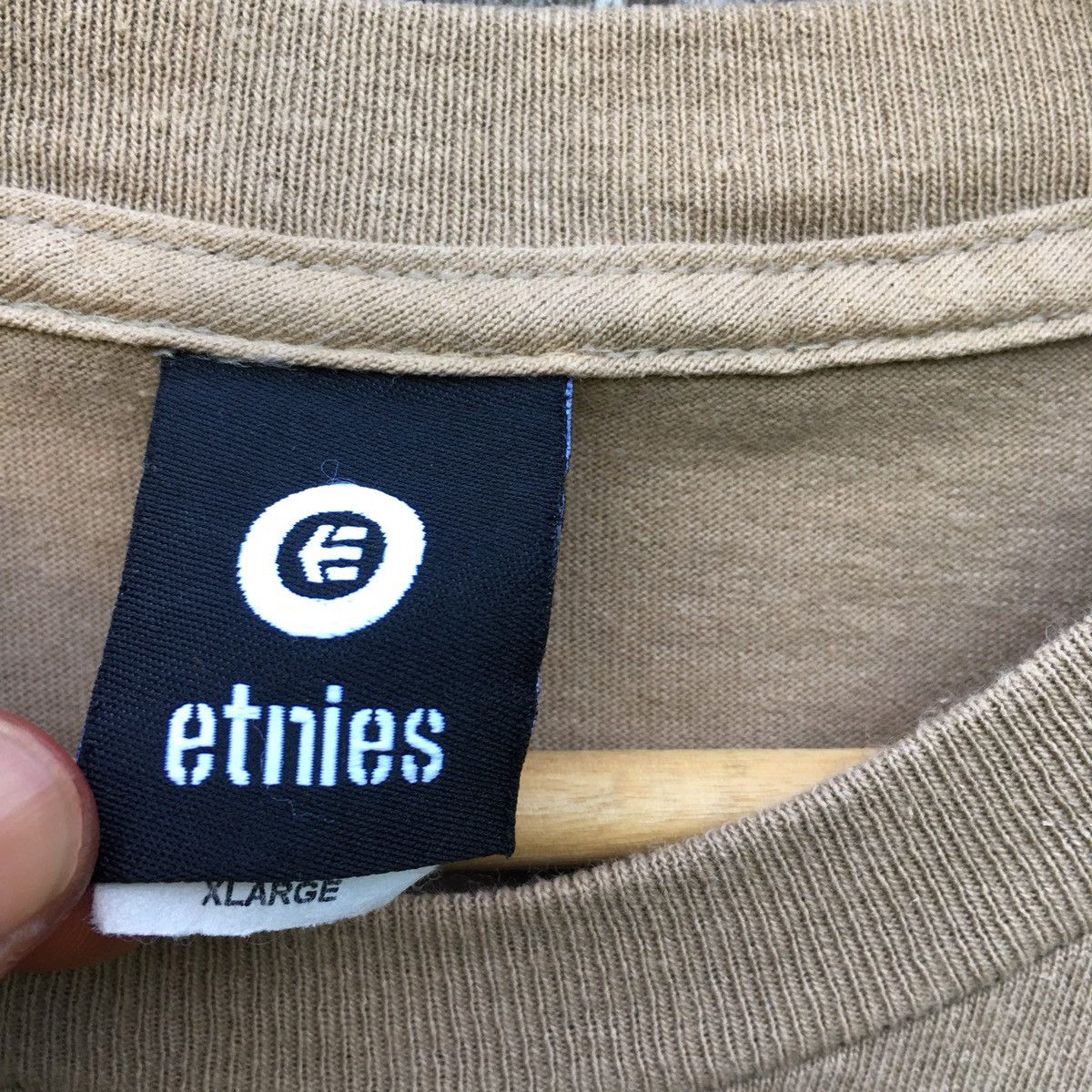 Etnies Thrashed Faded Vintage Y2K Etnies Skateboard ERD GRUNGE TEE Size US XL / EU 56 / 4 - 5 Thumbnail