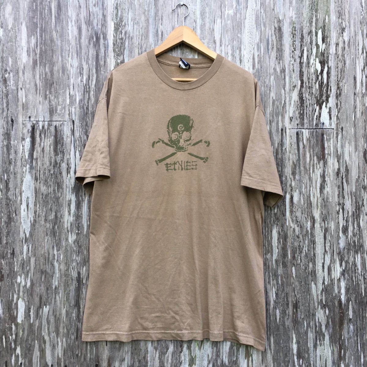 Etnies Thrashed Faded Vintage Y2K Etnies Skateboard ERD GRUNGE TEE Size US XL / EU 56 / 4 - 1 Thumbnail