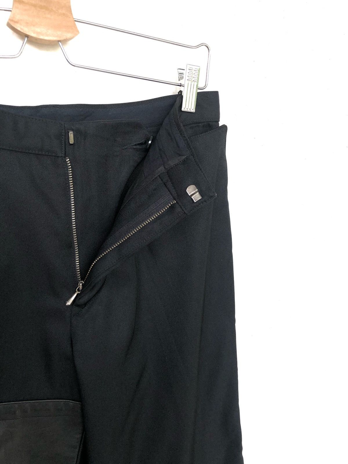 Dirk Bikkembergs Dirk Bikkembergs 🇬🇧 Leather Hybrid Gabardine Pants Size US 30 / EU 46 - 6 Thumbnail